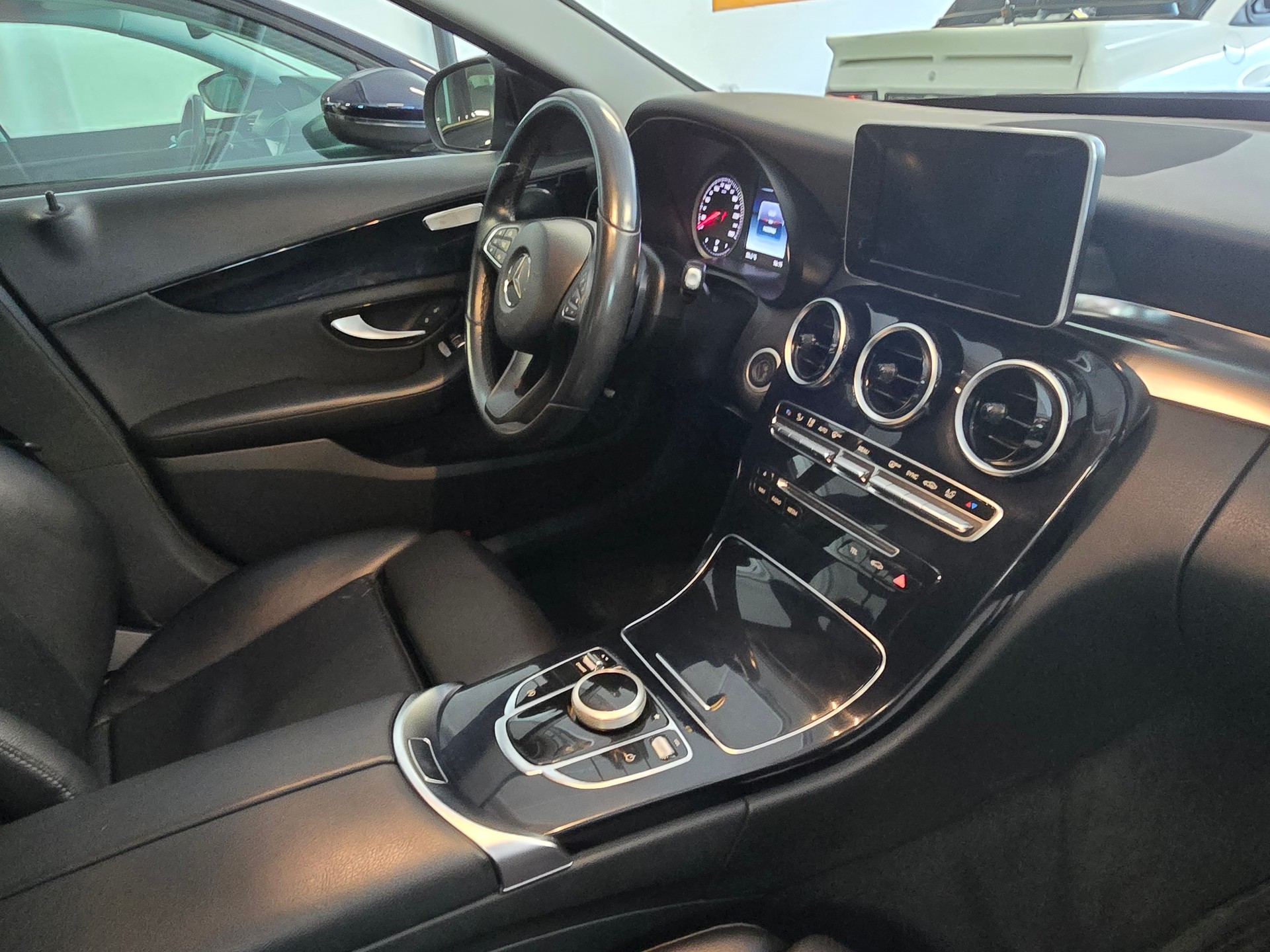 MERCEDES-BENZ C 200 7G-Tronic-image-14