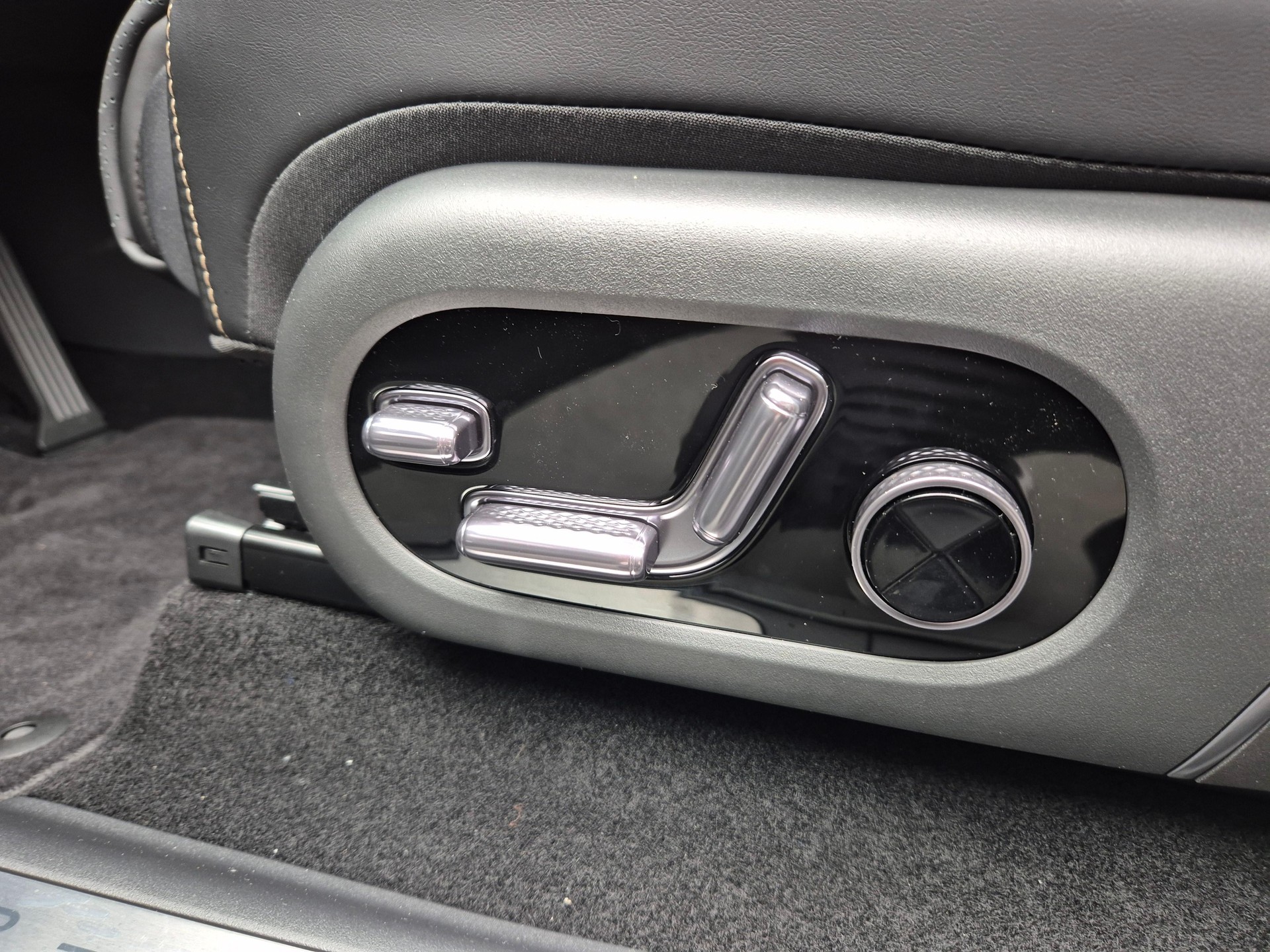 ZEEKR 7X Privilege AWD - ab 1.29% Leasingzins-image-12