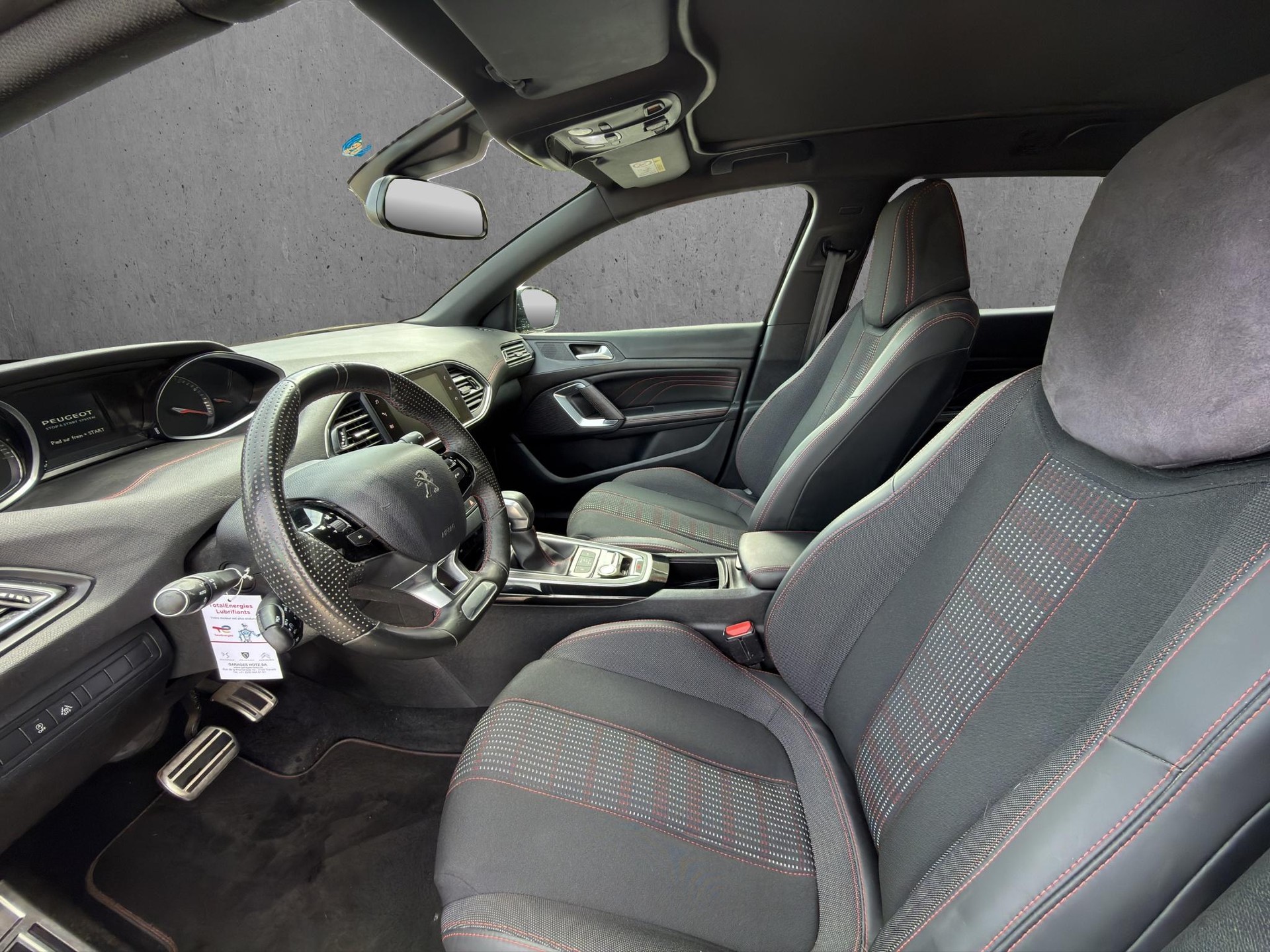 PEUGEOT 308 SW 1.2 PureTech 130 Allure S/S-image-9