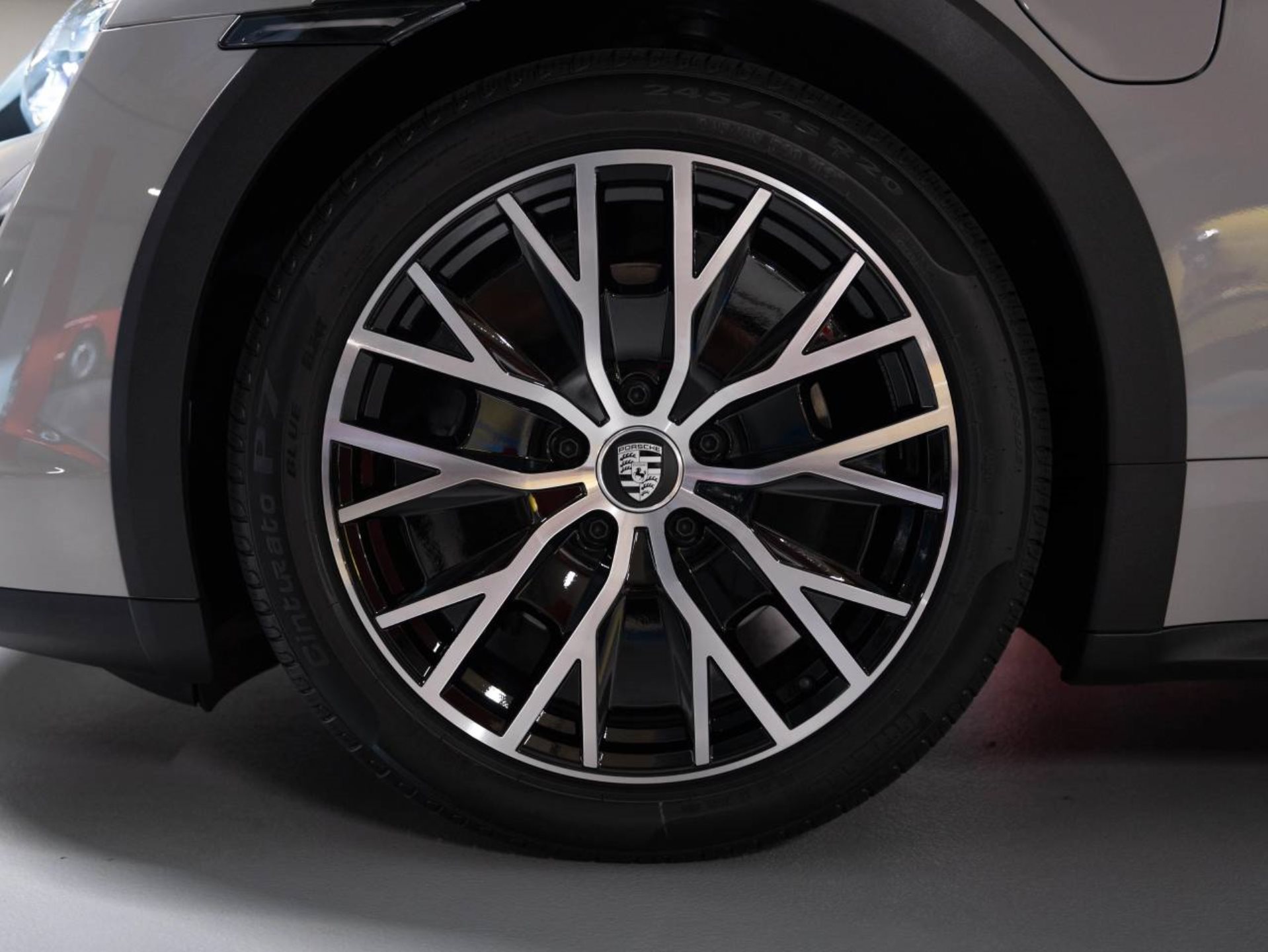 PORSCHE Taycan 4 Cross Turismo-image-17