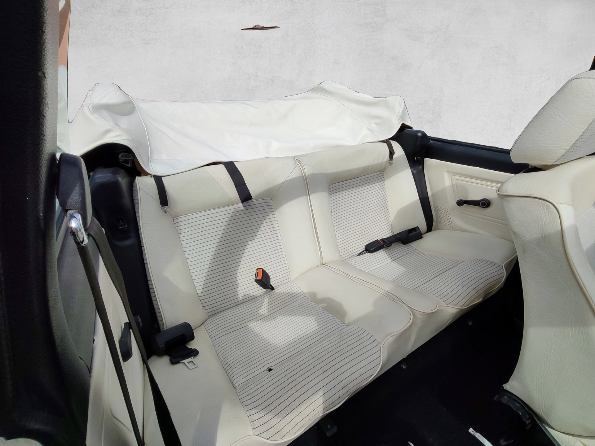 VW Golf Cabriolet 1800 GLI Special/White-image-11