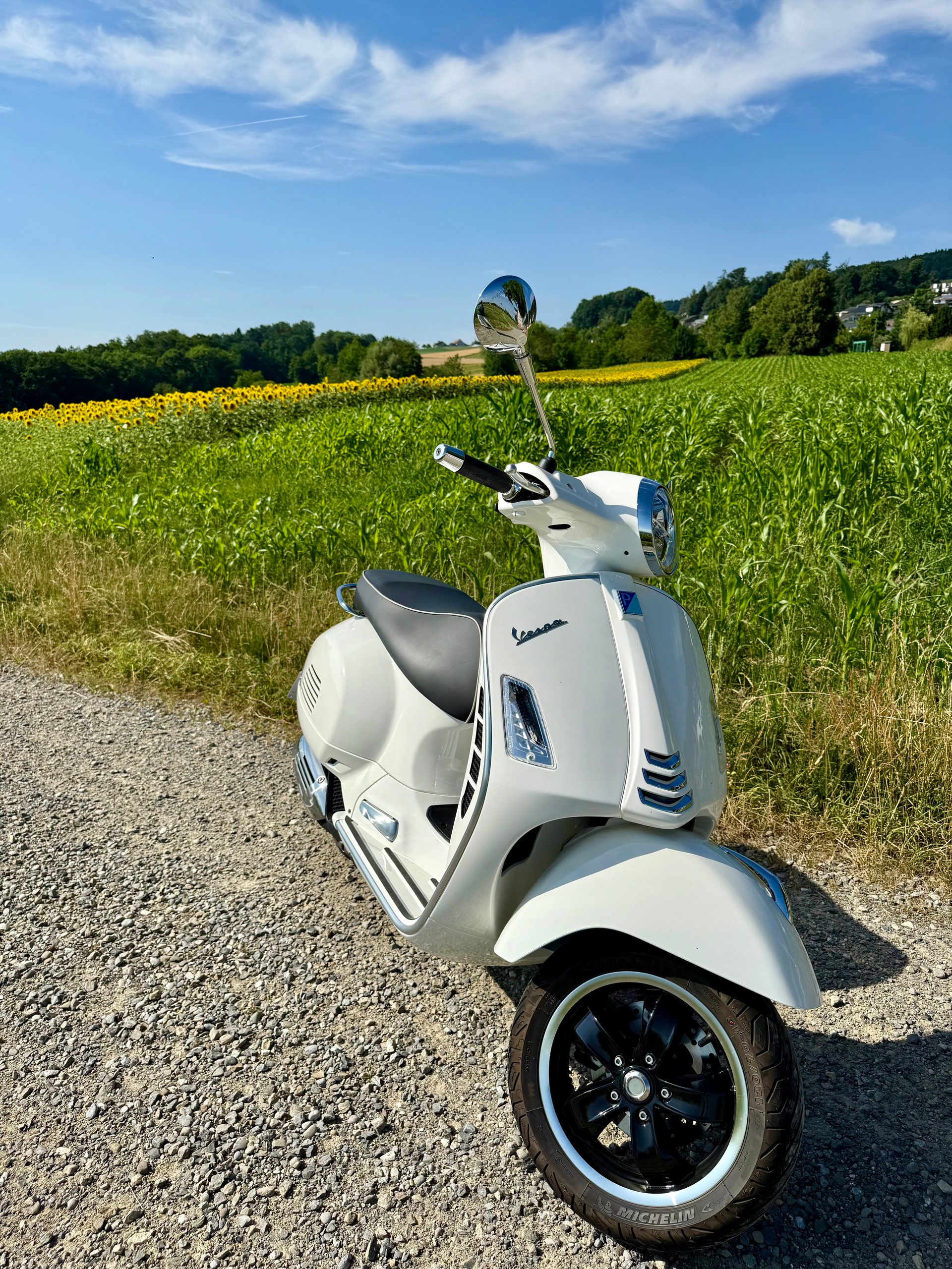 PIAGGIO Vespa GTS 125 ABS-image-1