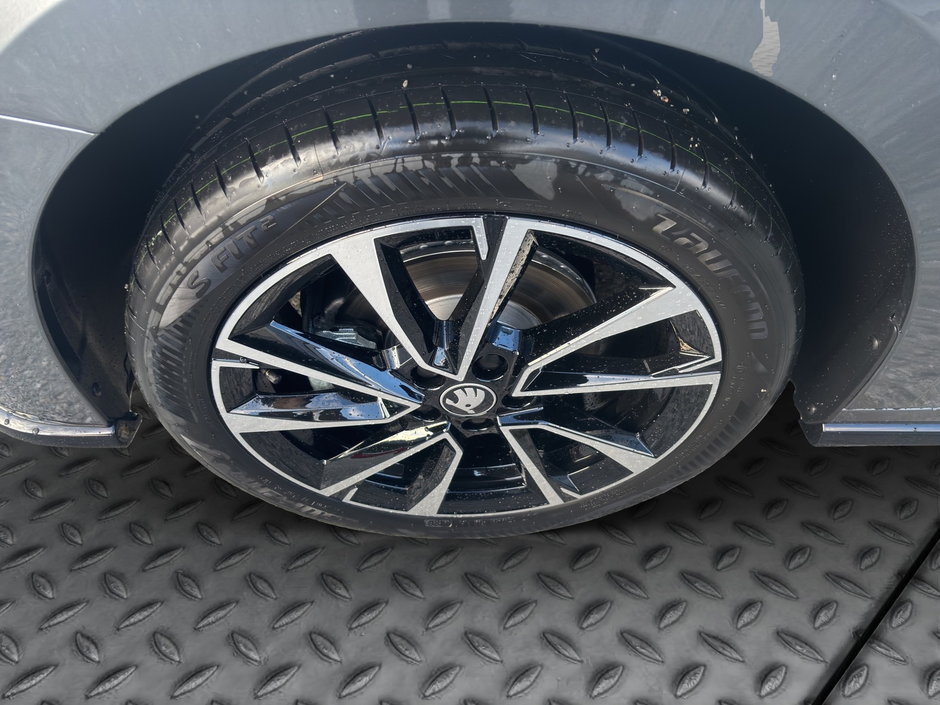 SKODA Fabia 1.0 TSI Monte Carlo DSG-image-16