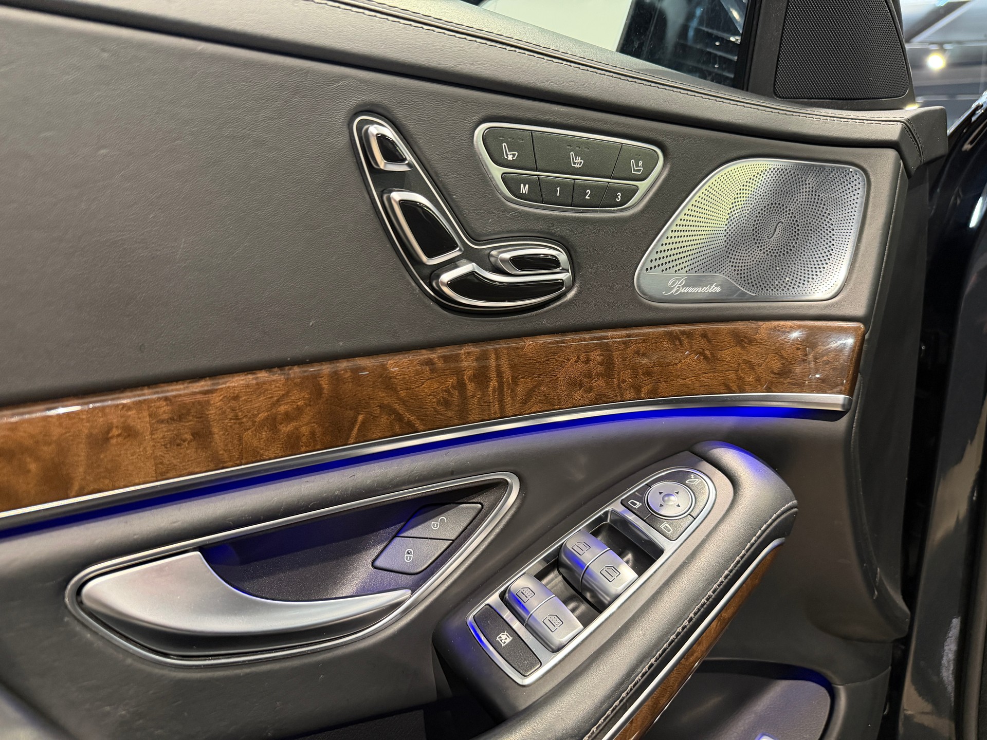 MERCEDES-BENZ S 500 Maybach 4Matic 9G-Tronic-image-12