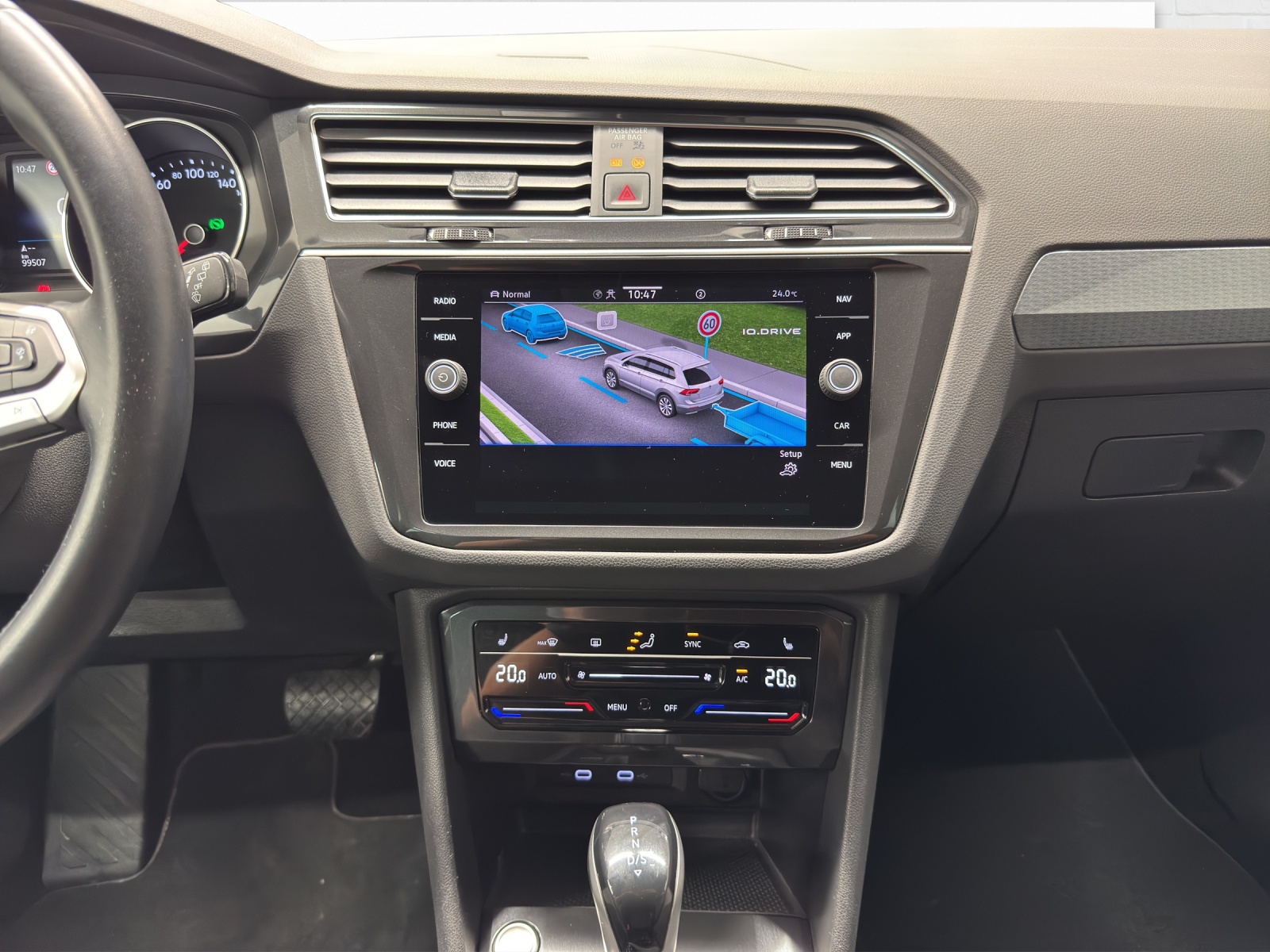 VW Tiguan 2.0 TDI SCR Life DSG-image-8