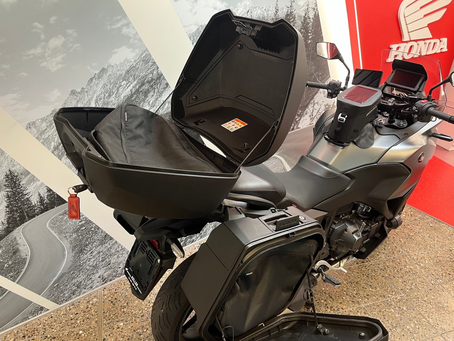 HONDA NT 1100 DCT-image-7
