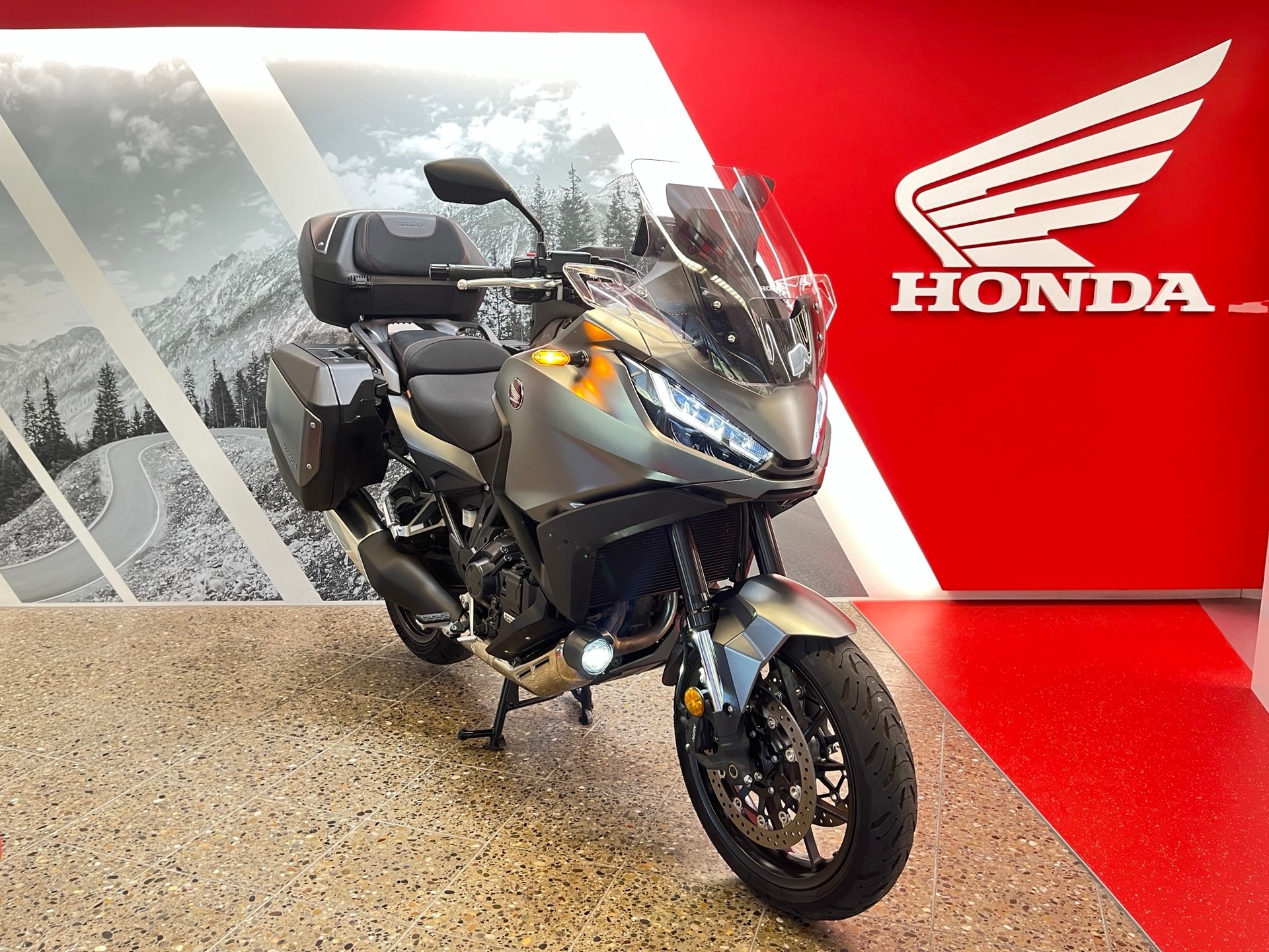 HONDA NT 1100 DCT-image-2