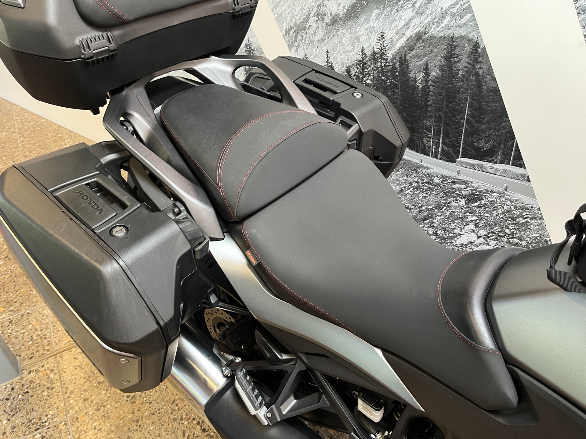 HONDA NT 1100 DCT-image-8