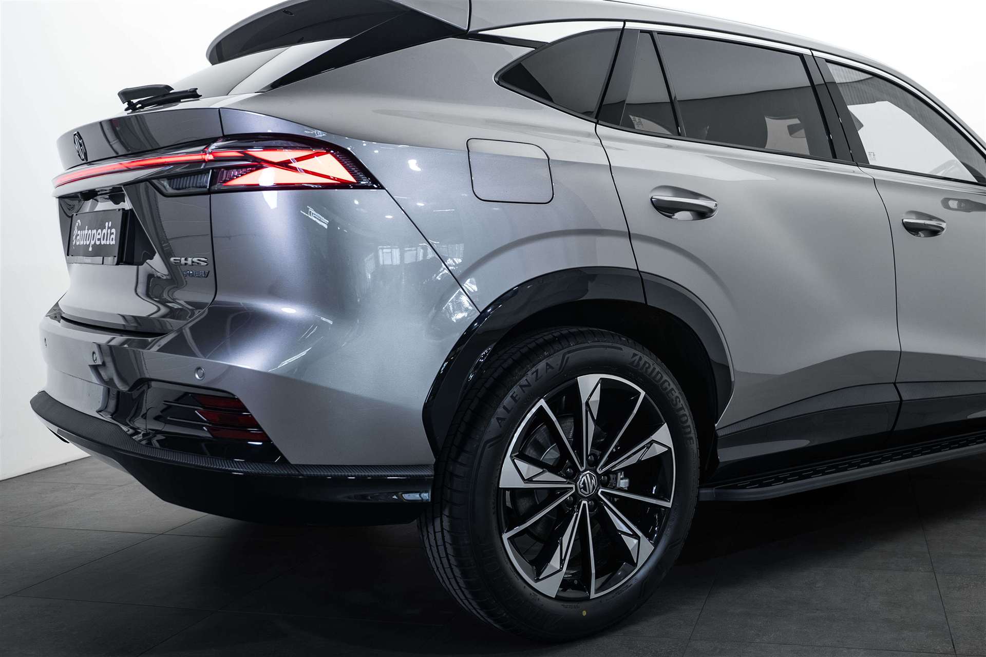 MG MG HS 1.5 T PHEV Comfort 272PS Automat-showroom-element-3