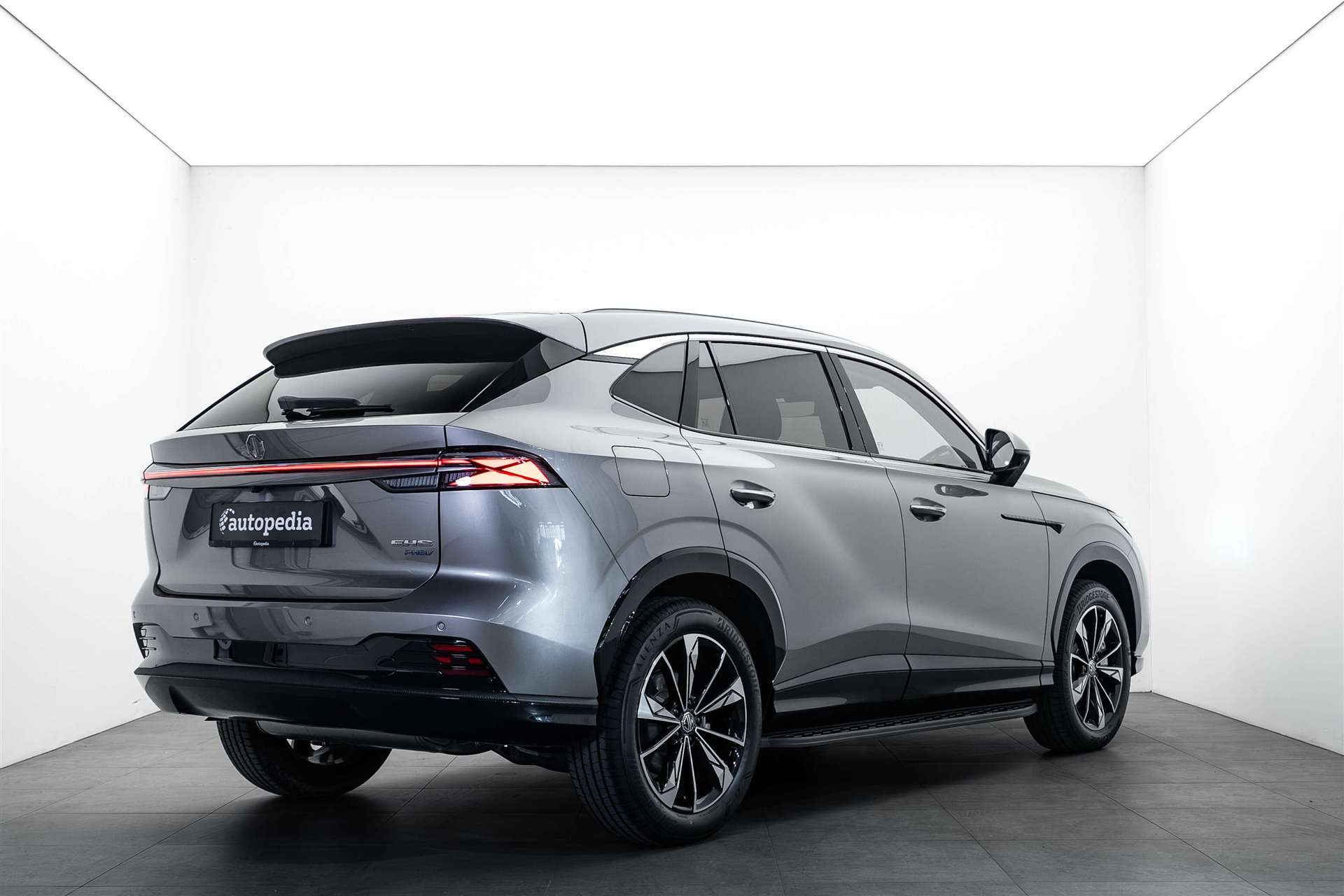 MG MG HS 1.5 T PHEV Comfort 272PS Automat-showroom-element-2