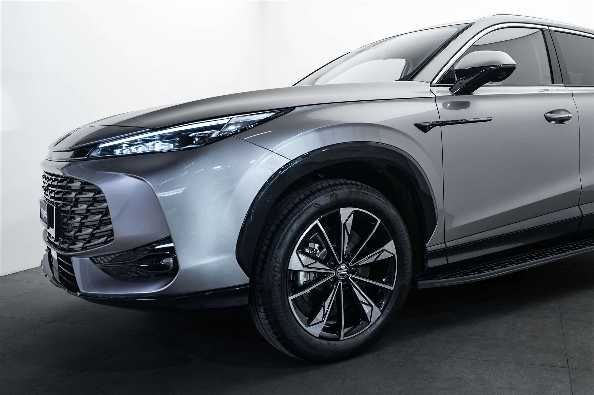 MG MG HS 1.5 T PHEV Comfort 272PS Automat-showroom-element-1