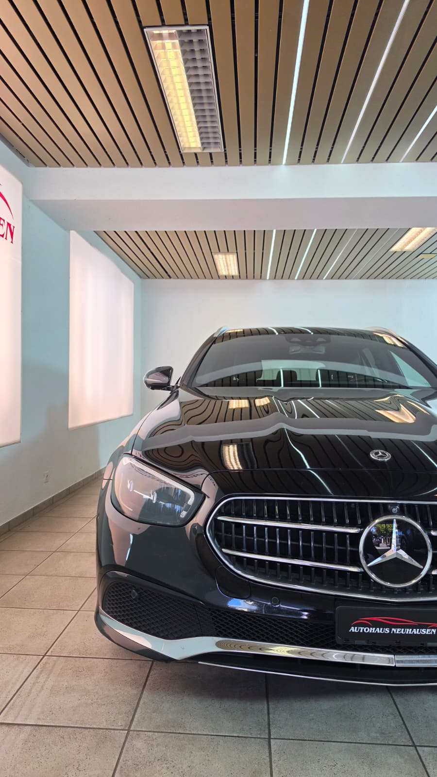 MERCEDES-BENZ E 220 d T Avantgarde 9G-Tronic, SCHWEIZER FAHRZEUG, TOP AUSSTATTUNG, FRISCH AB MFK-showroom-element-3