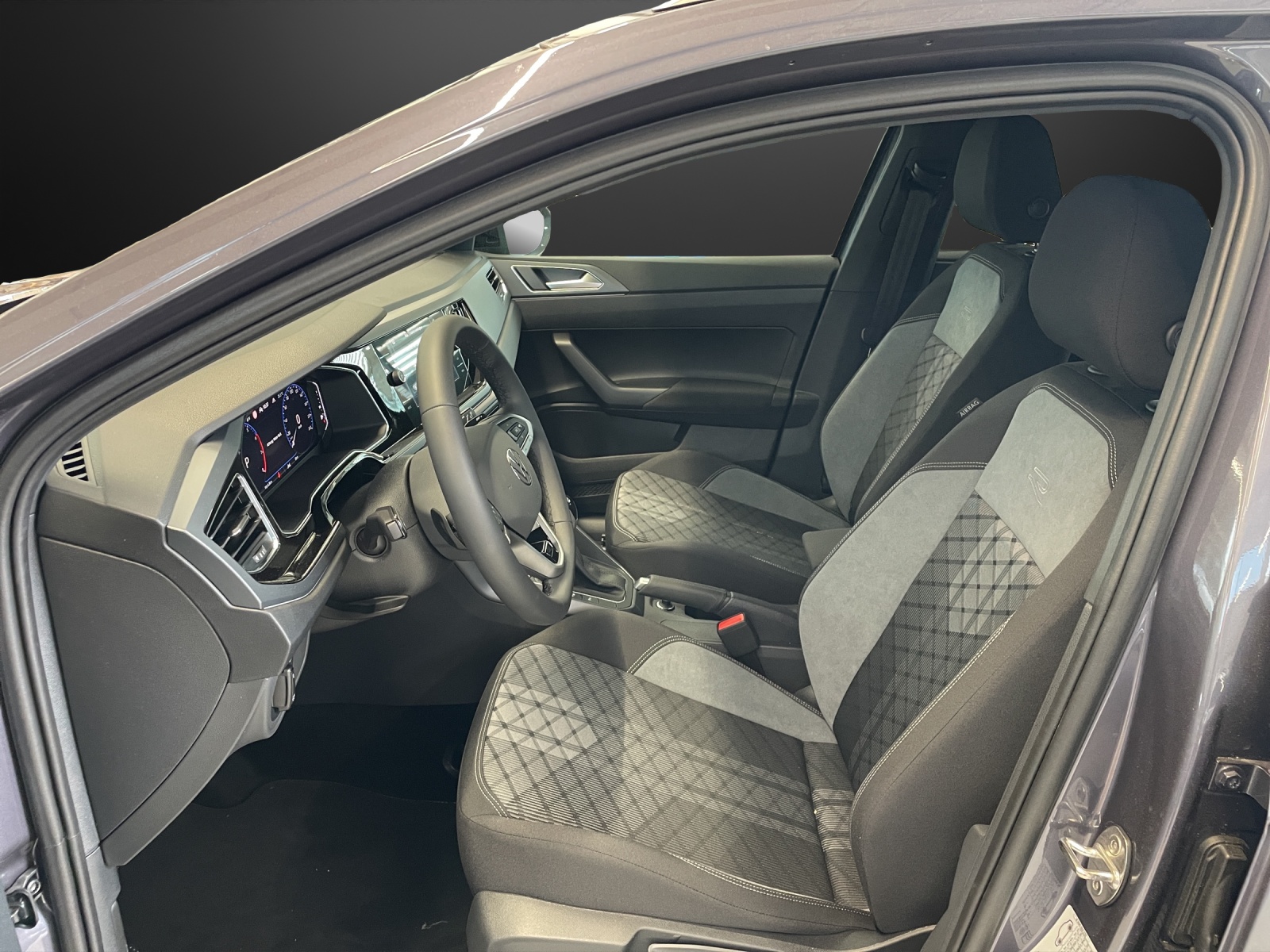 VW Taigo 1.5 TSI R-Line DSG-image-8