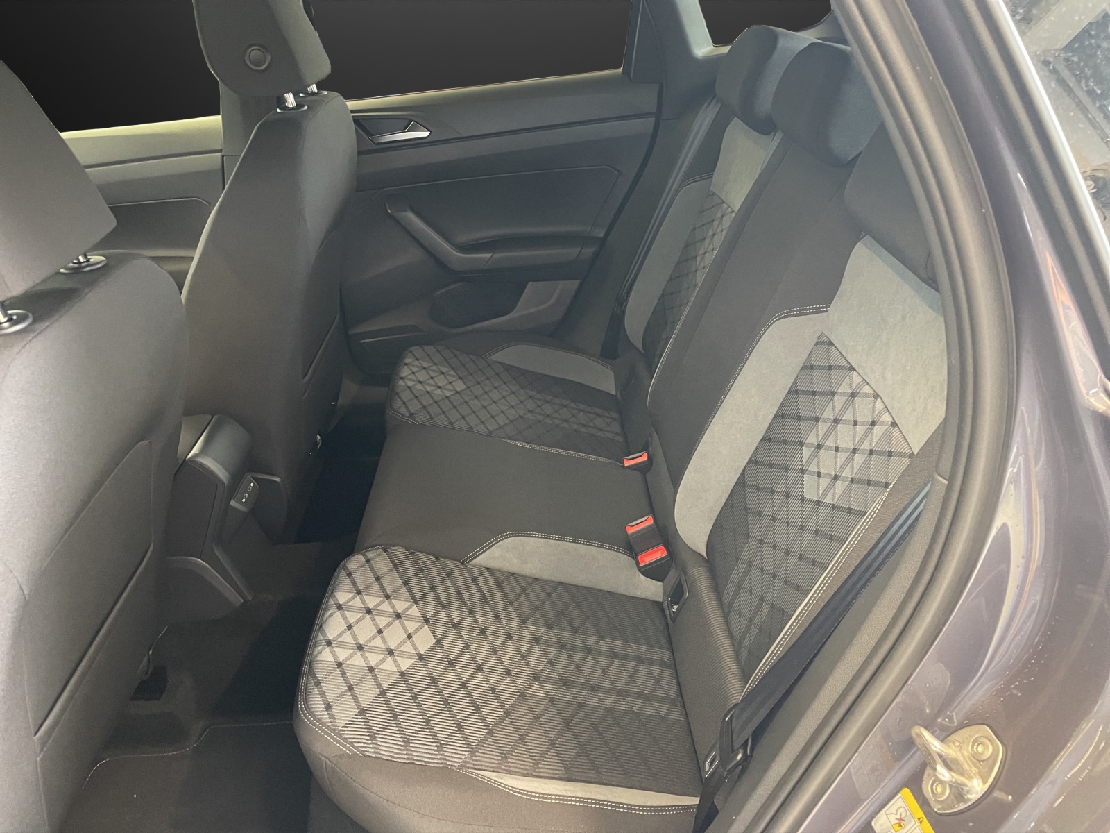 VW Taigo 1.5 TSI R-Line DSG-image-9