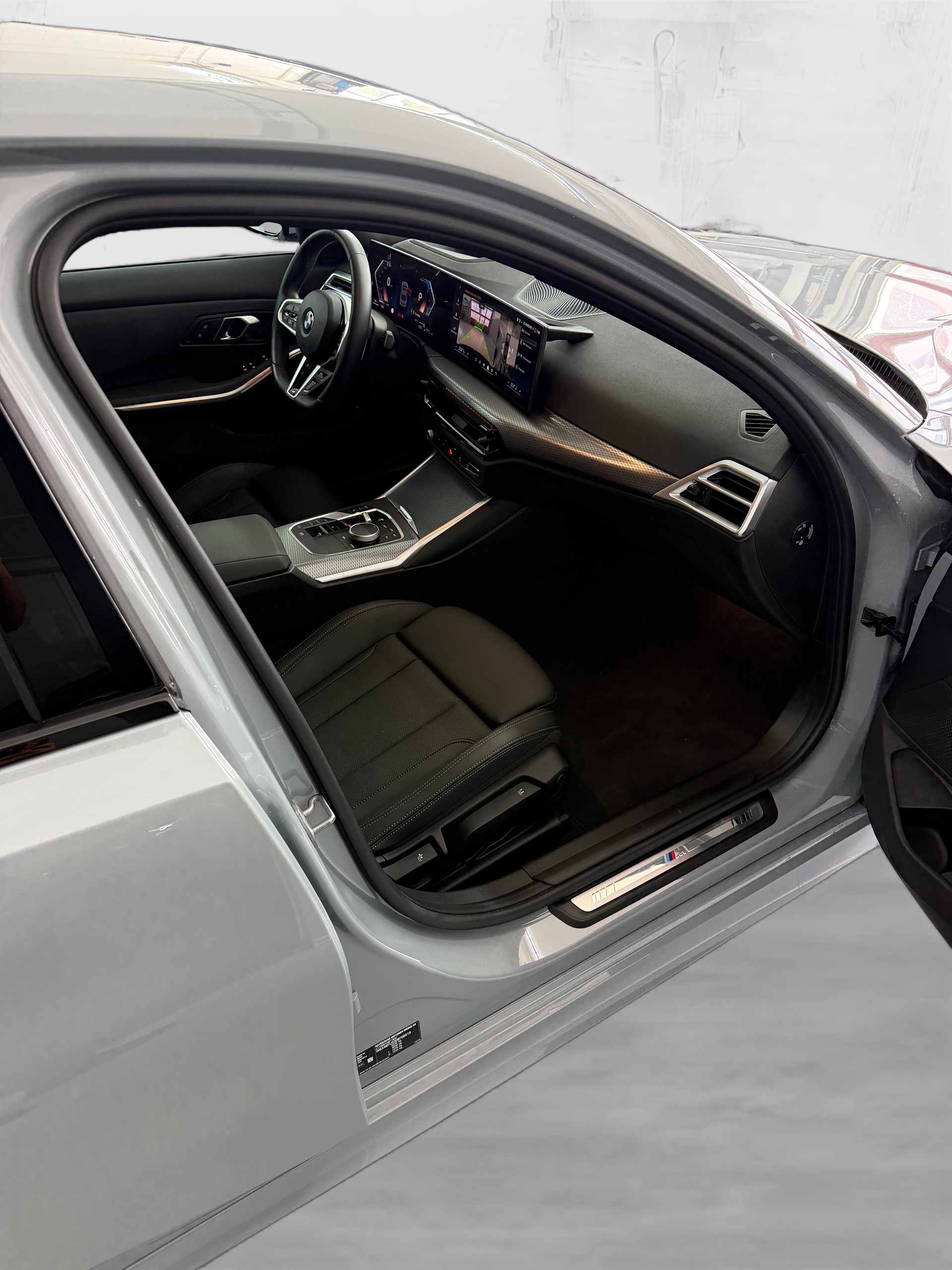 BMW 320d xDrive 48V Steptronic M Sport Pro-image-11