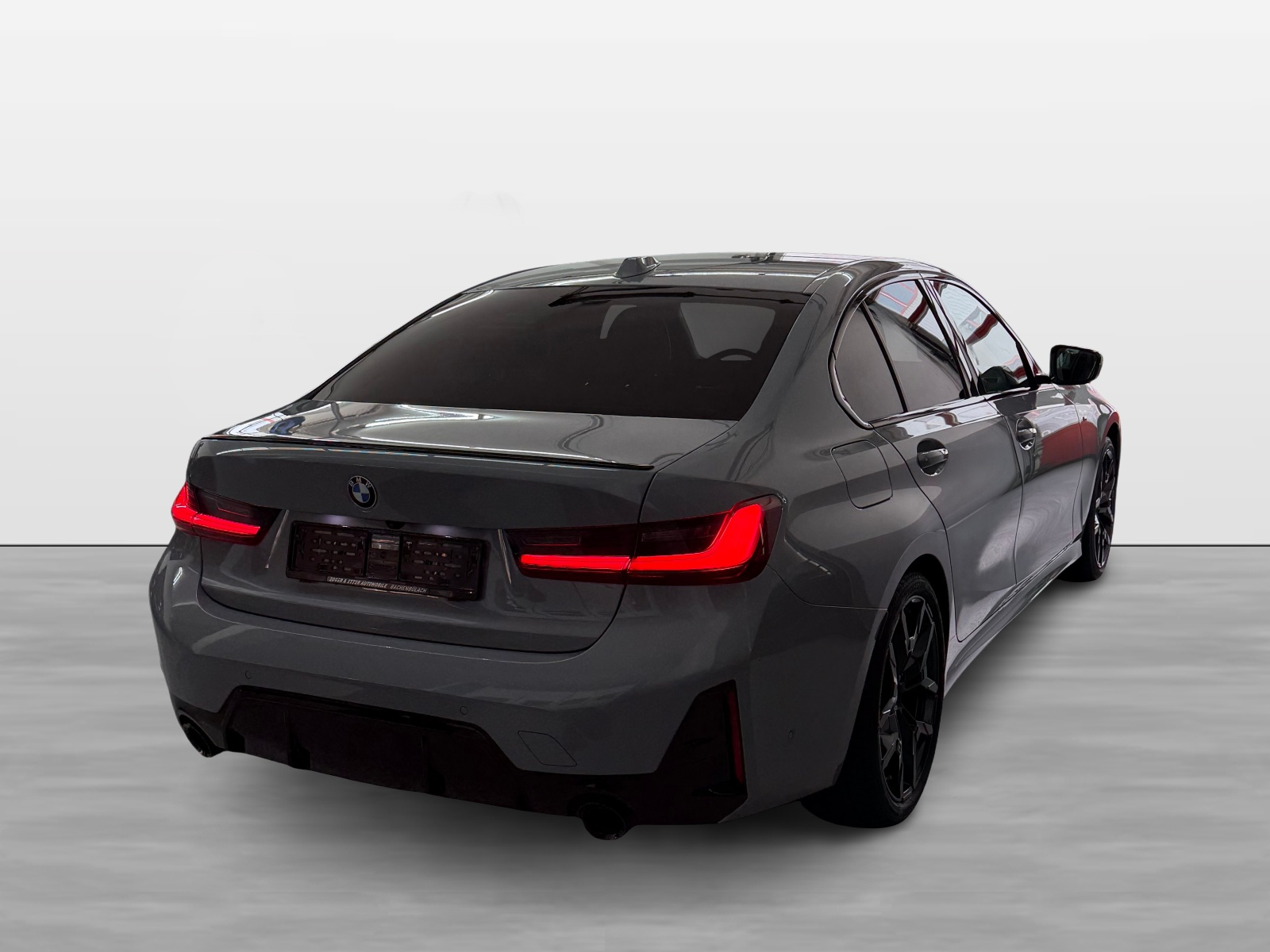 BMW 320d xDrive 48V Steptronic M Sport Pro-image-5
