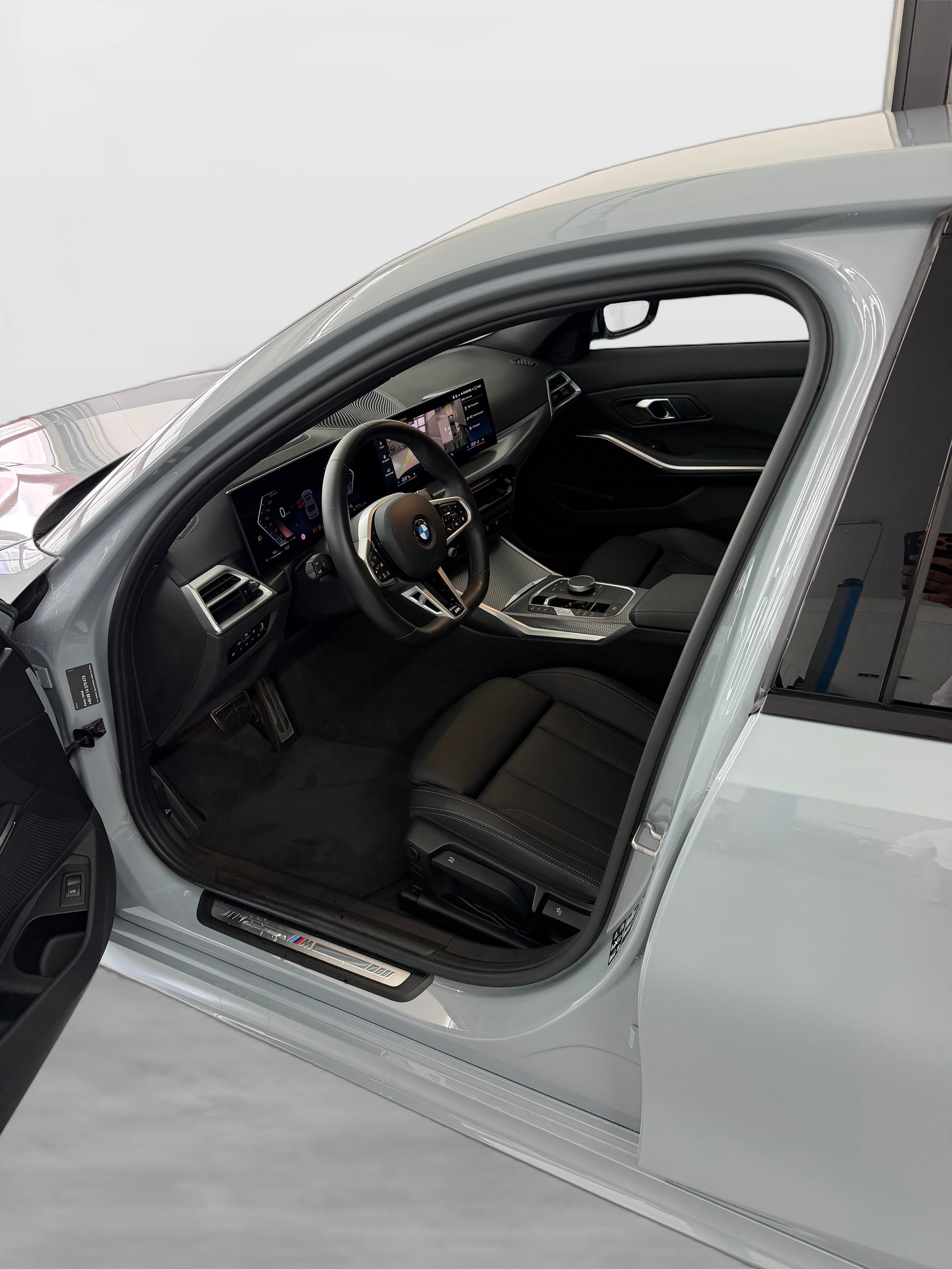 BMW 320d xDrive 48V Steptronic M Sport Pro-image-6
