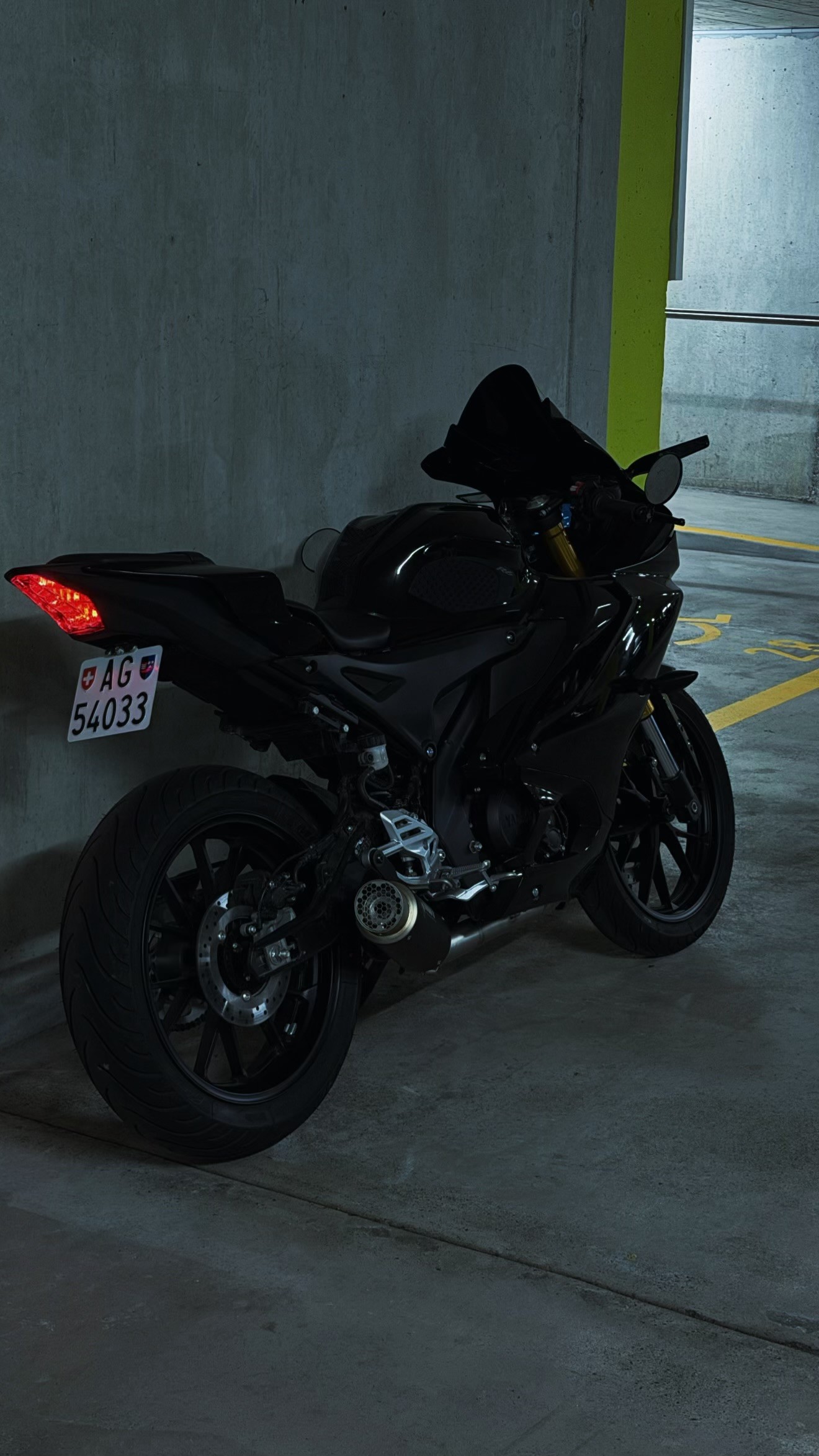 YAMAHA YZF-R 125-image-7