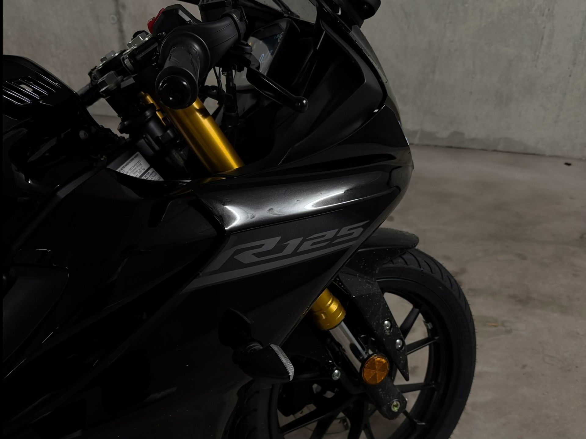 YAMAHA YZF-R 125-image-5