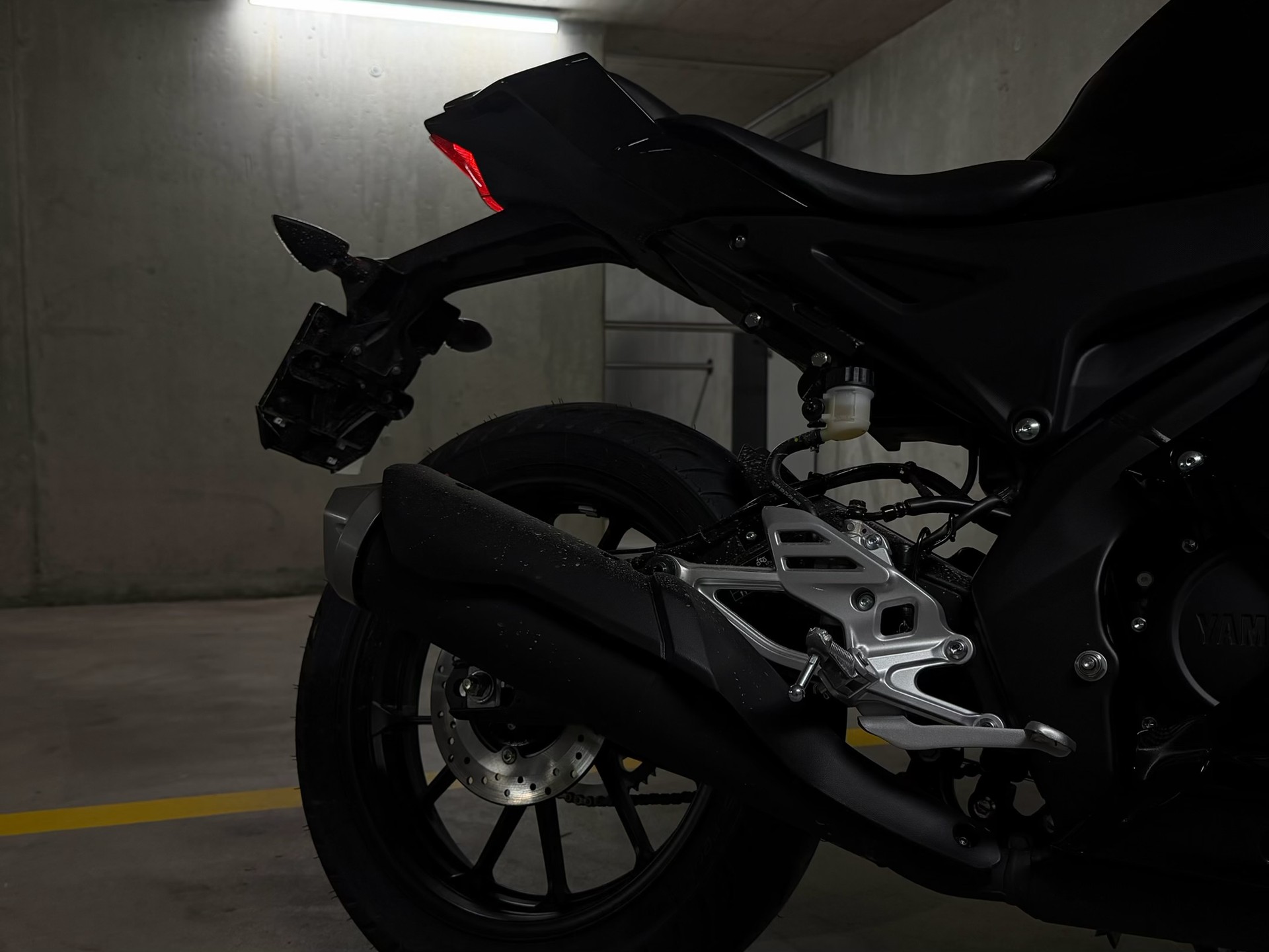 YAMAHA YZF-R 125-image-4
