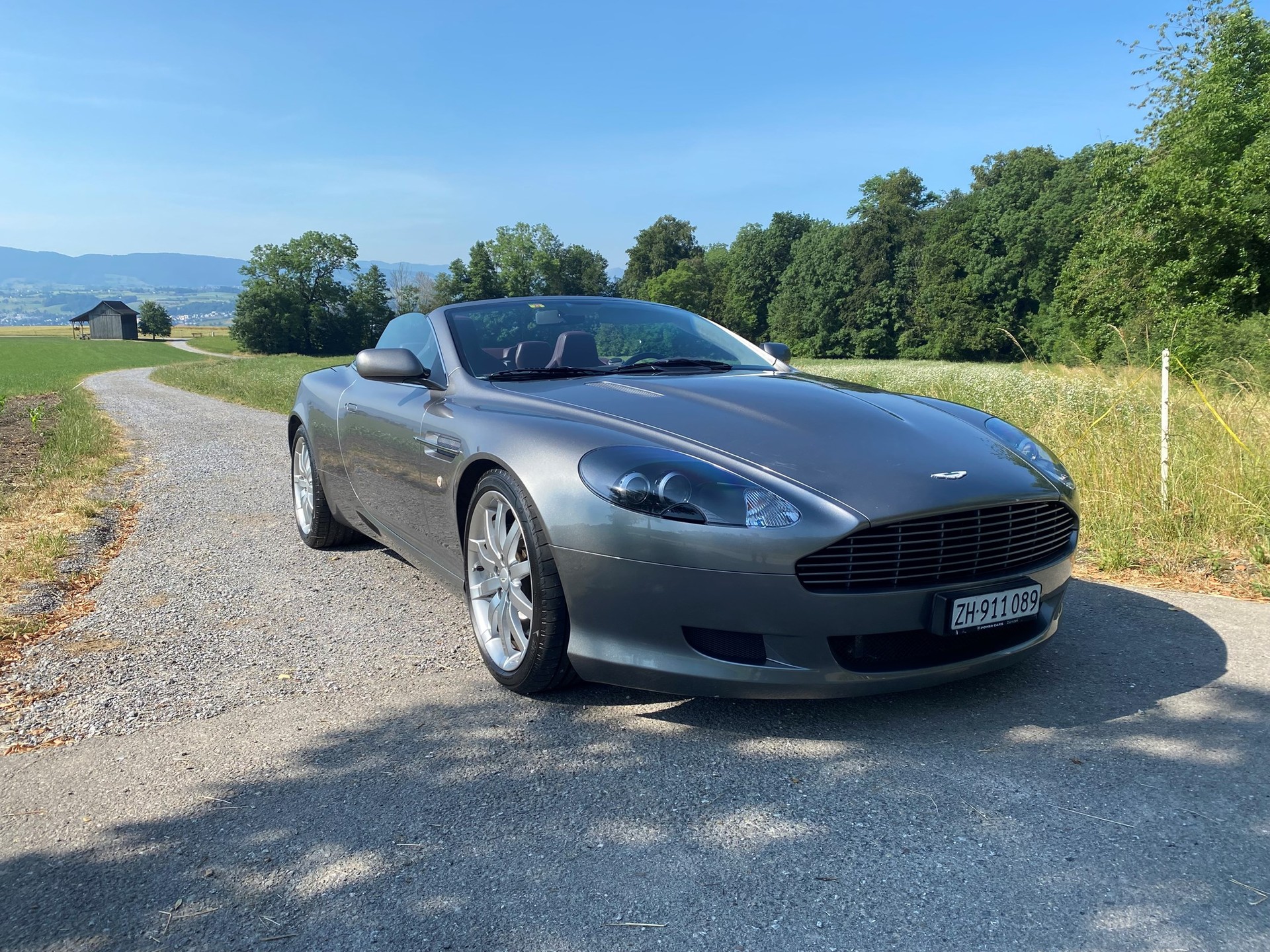 ASTON MARTIN DB9 Volante