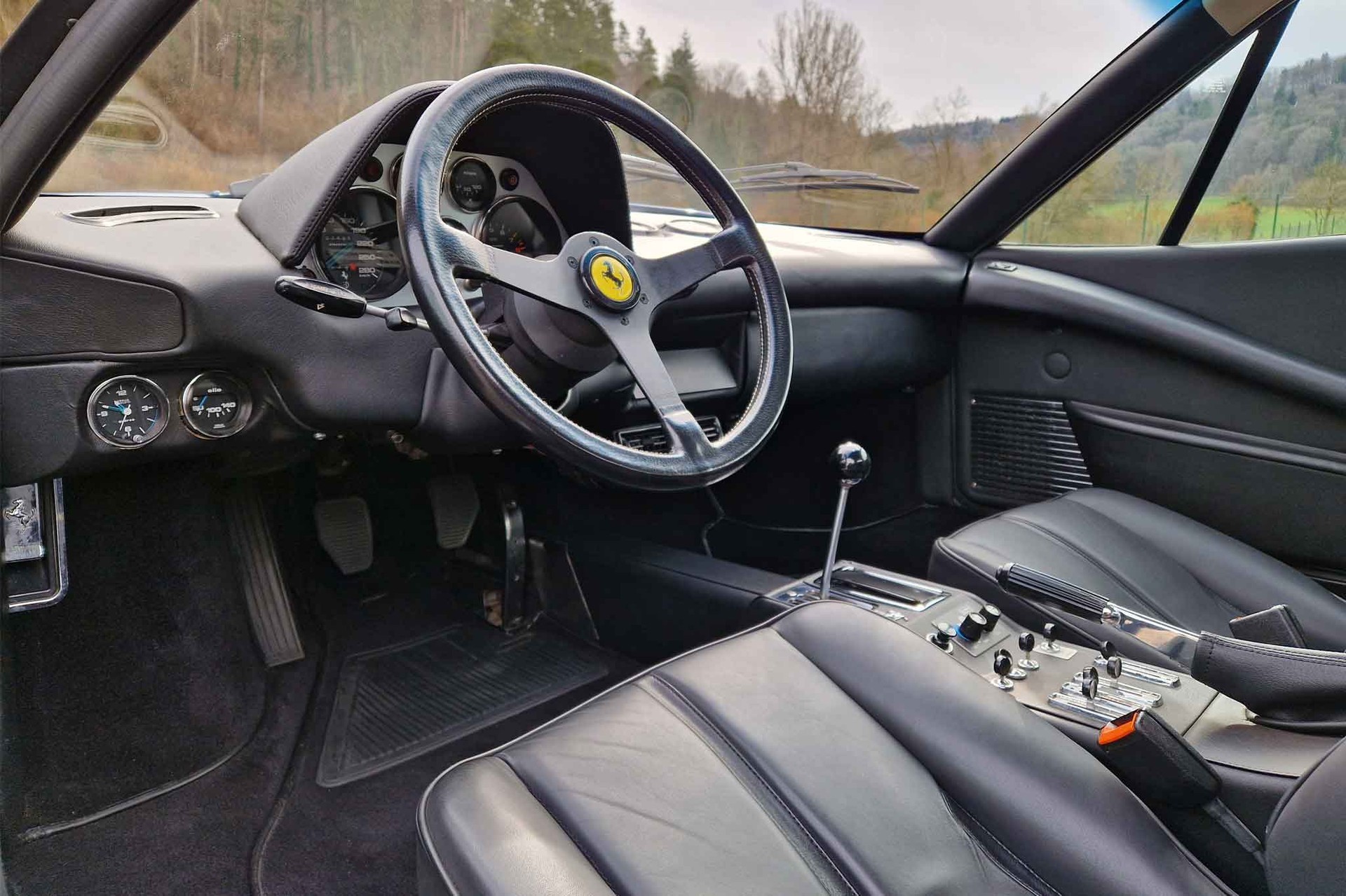 FERRARI 308 GTB Vetroresina-image-11