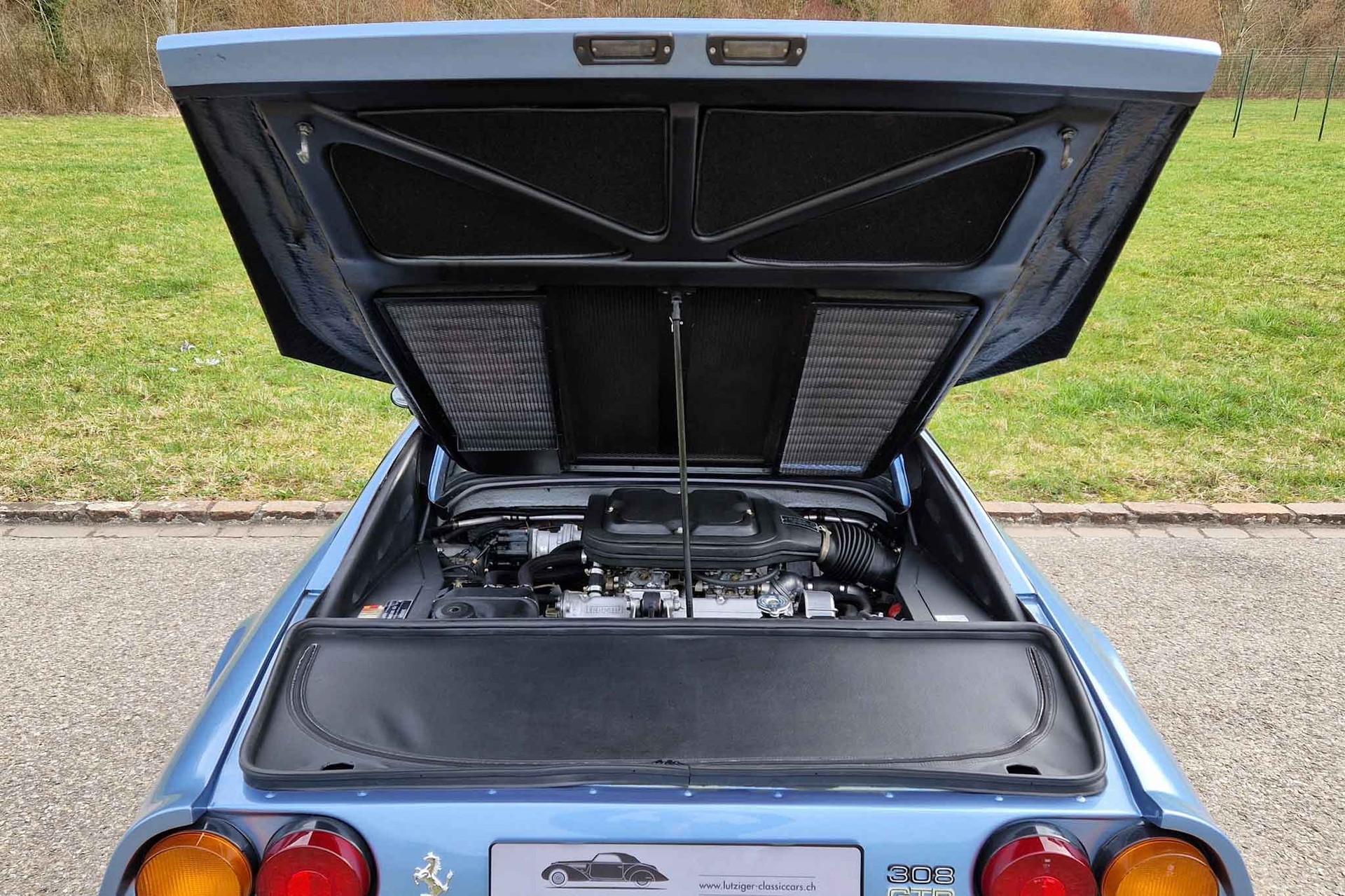 FERRARI 308 GTB Vetroresina-image-12
