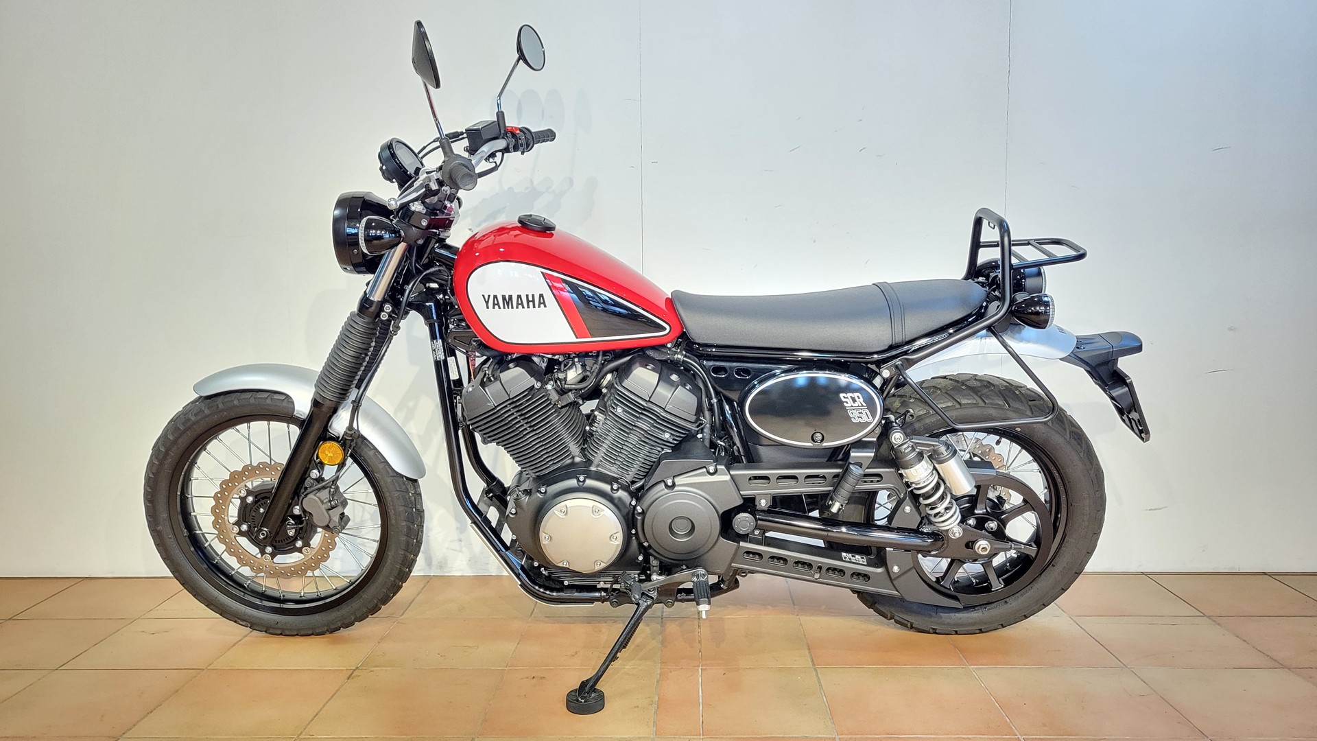 YAMAHA SCR 950 ABS-image-1