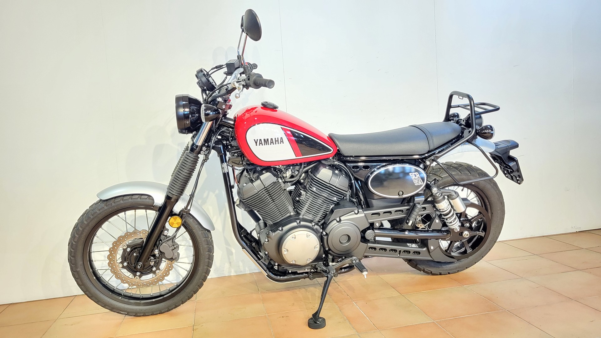 YAMAHA SCR 950 ABS-image-3