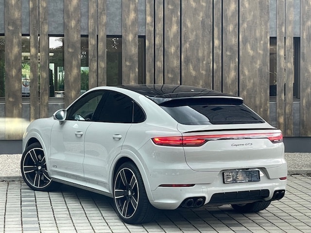 PORSCHE CAYENNE Coupé GTS-image-12