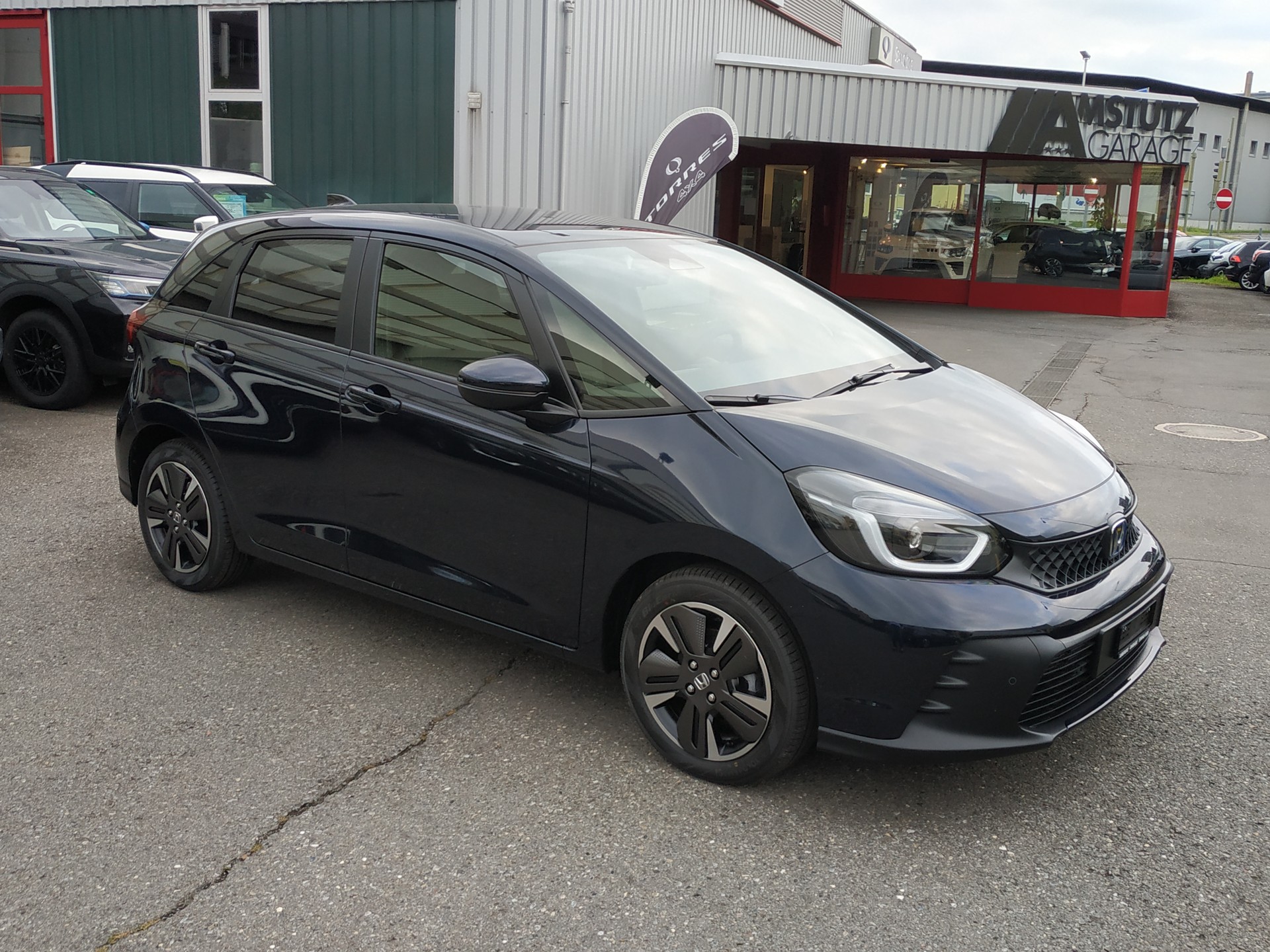 HONDA Jazz 1.5i-MMD Advance E-CVT-showroom-element-1