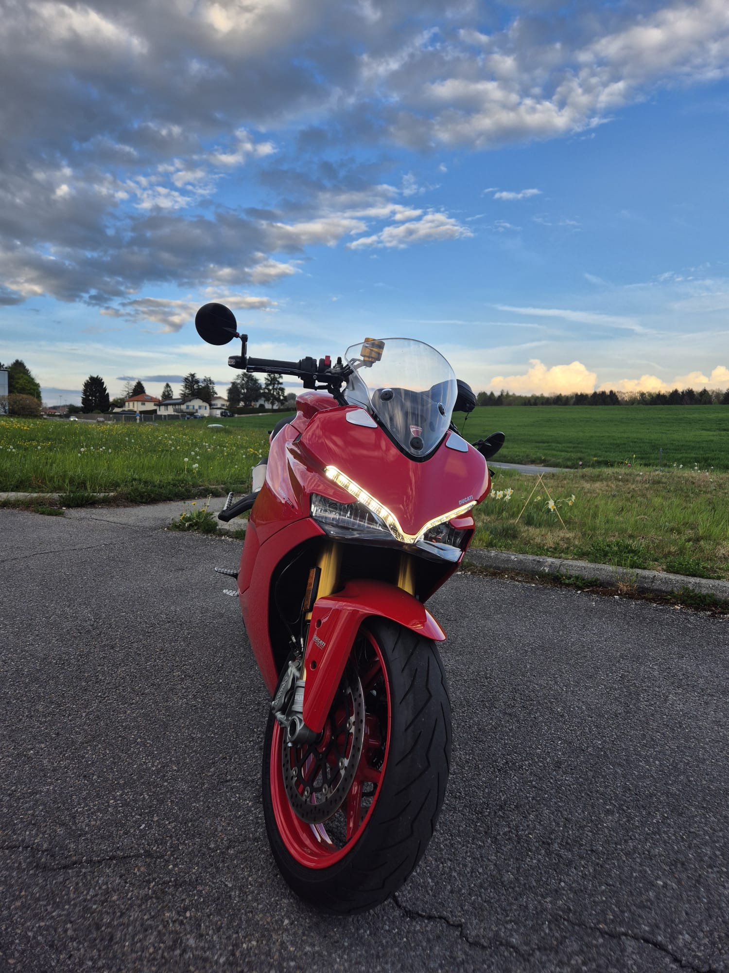 DUCATI 950 Supersport S-image-1