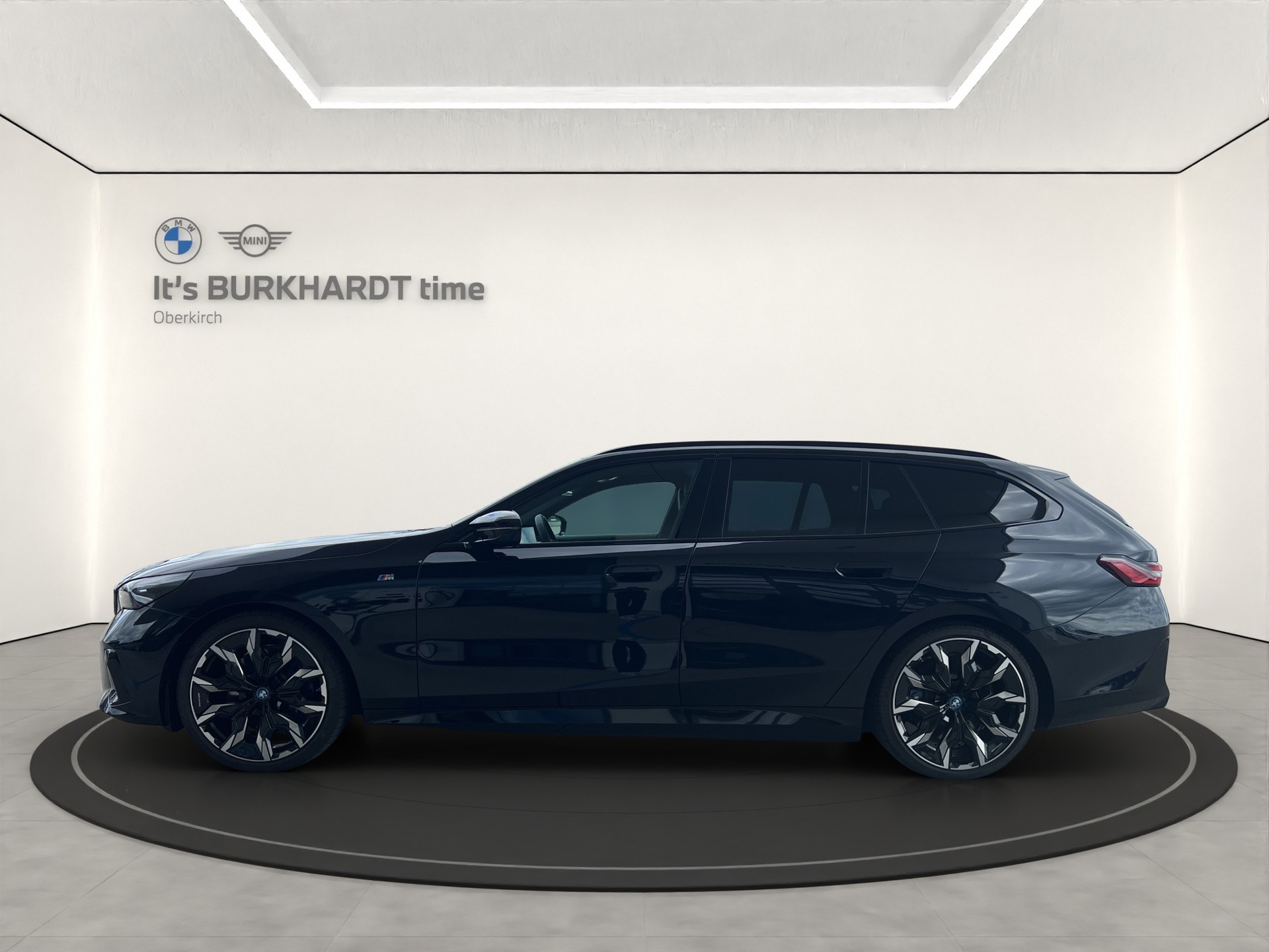 BMW i5 M60 Tour. M Sport Pro-showroom-element-1