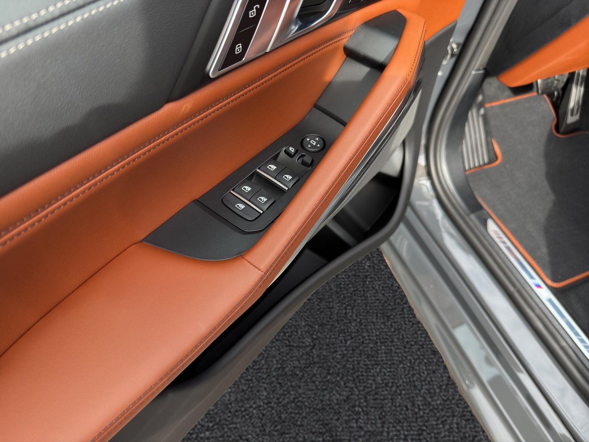 BMW X6 40i xDrive M Sport Pro-image-17