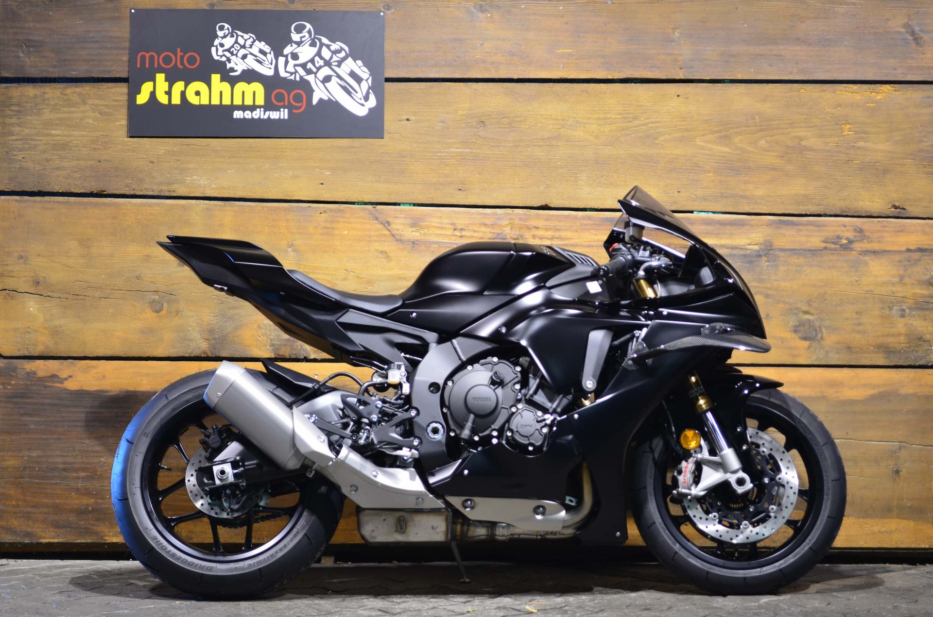 YAMAHA YZF-R1 Race-image-1