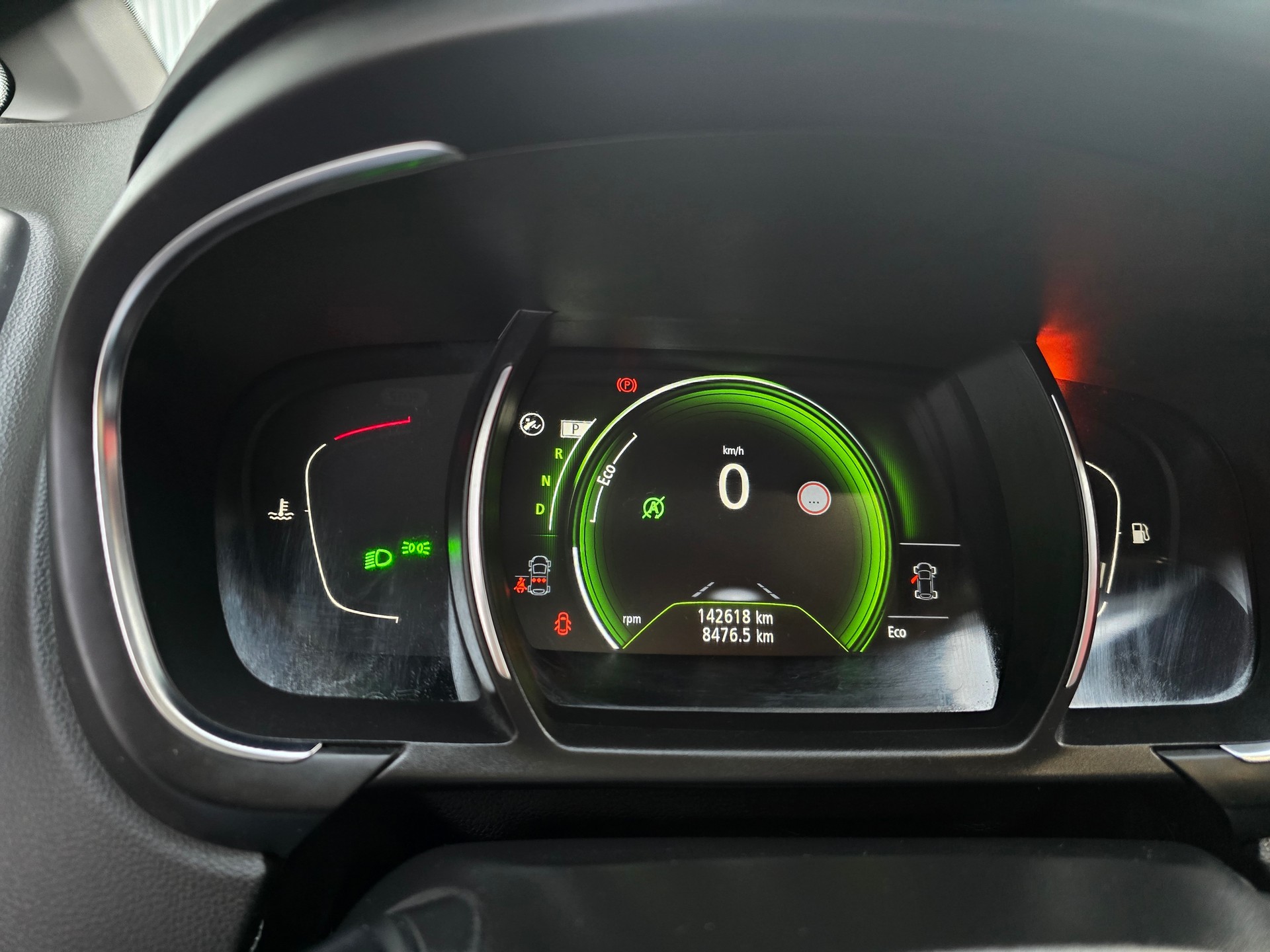 RENAULT Grand Scénic 1.6 dCi Bose EDC-image-22