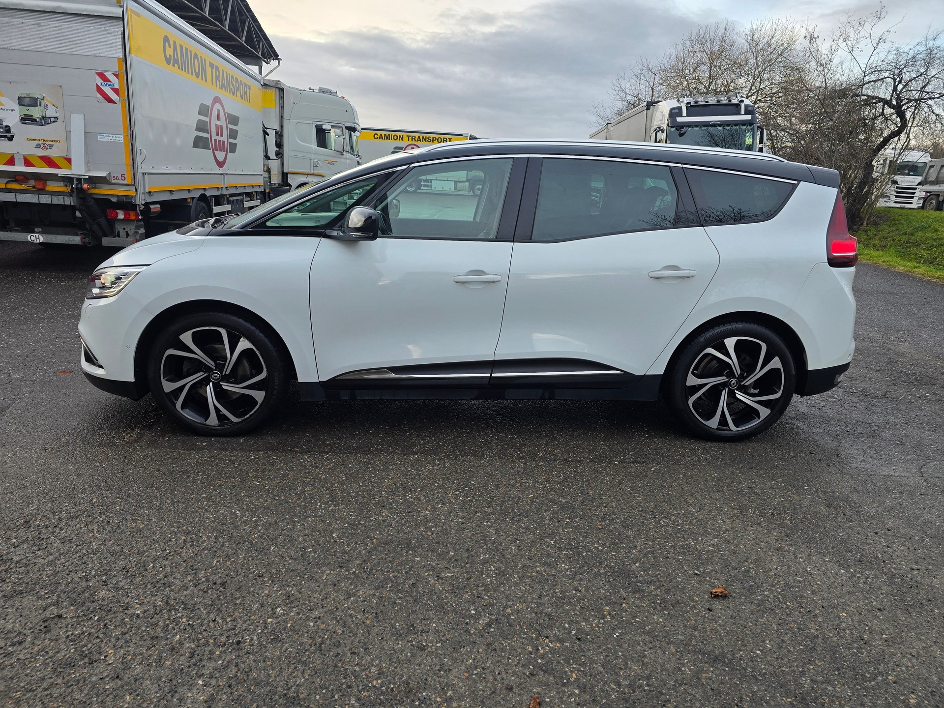 RENAULT Grand Scénic 1.6 dCi Bose EDC-image-8
