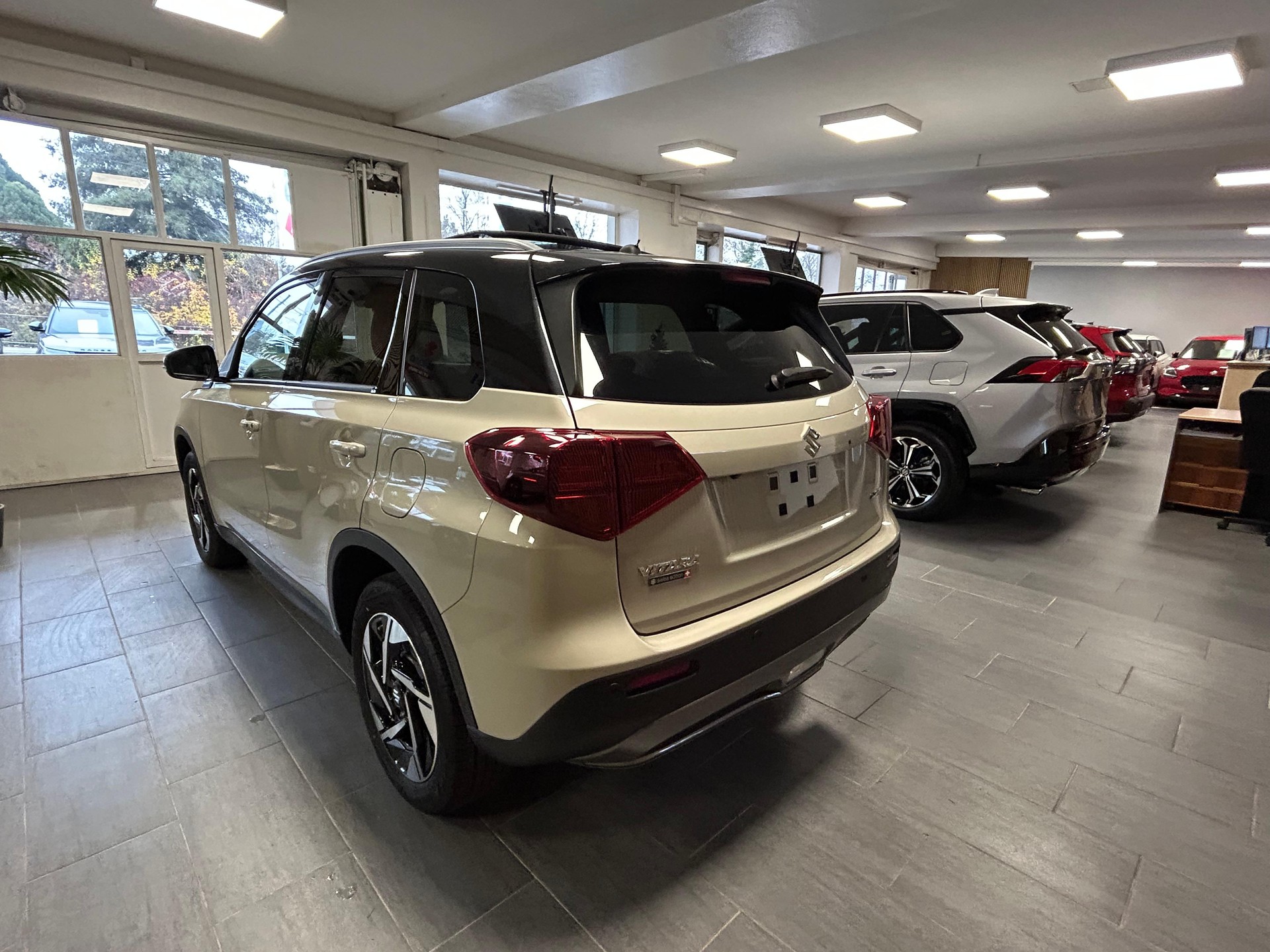 SUZUKI Vitara 1.4 T Compact Top Hybrid 4x4 4 ROUES HIVER OFFERT-image-6