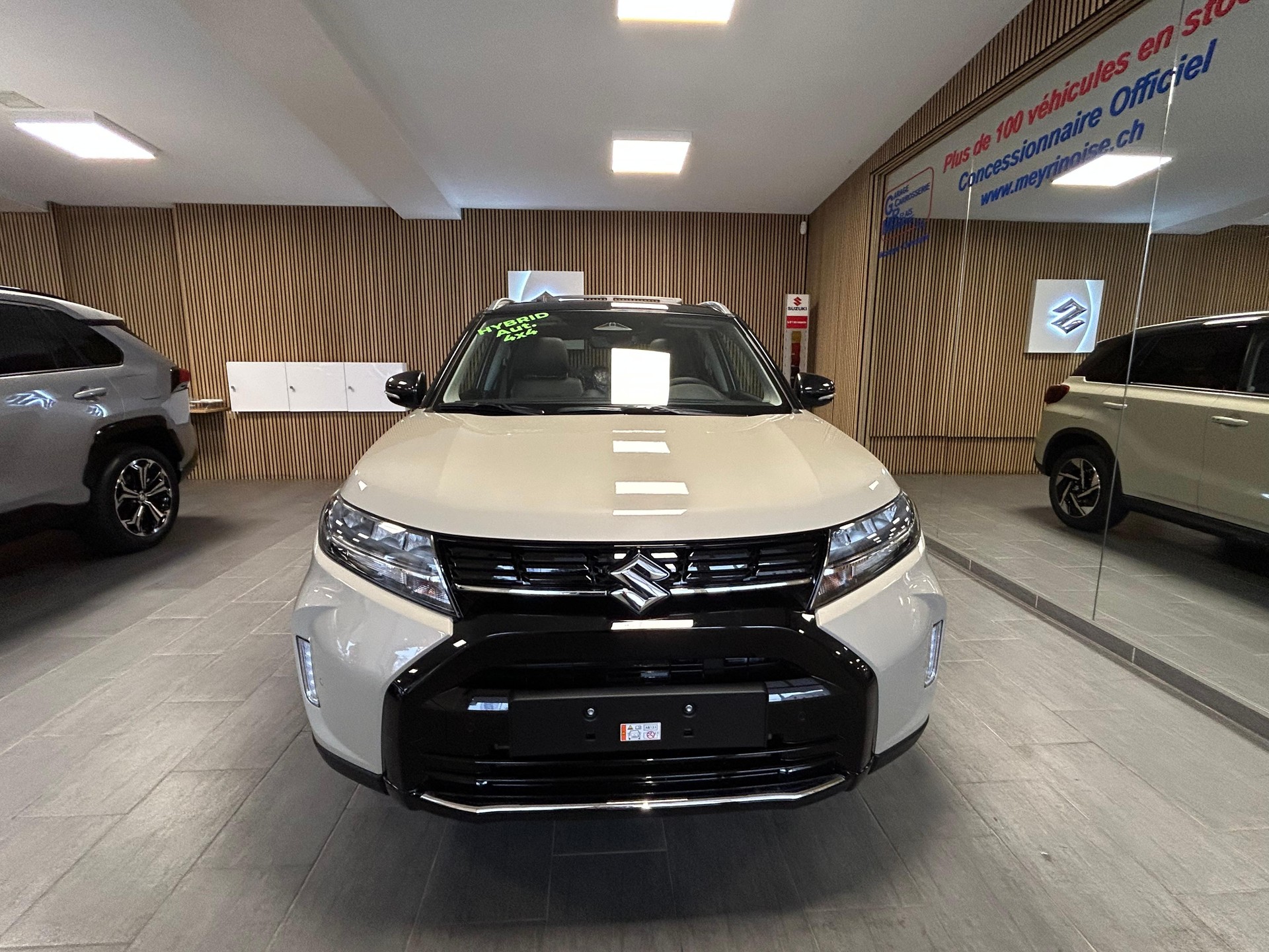SUZUKI Vitara 1.4 T Compact Top Hybrid 4x4 4 ROUES HIVER OFFERT-image-4