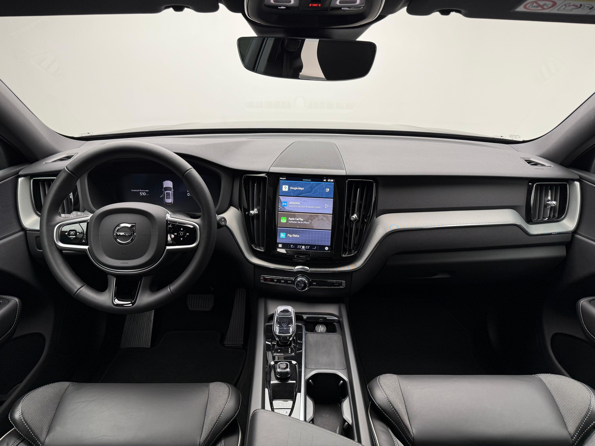 VOLVO XC60 2.0 T6 TE Plus Dark eAWD-image-8