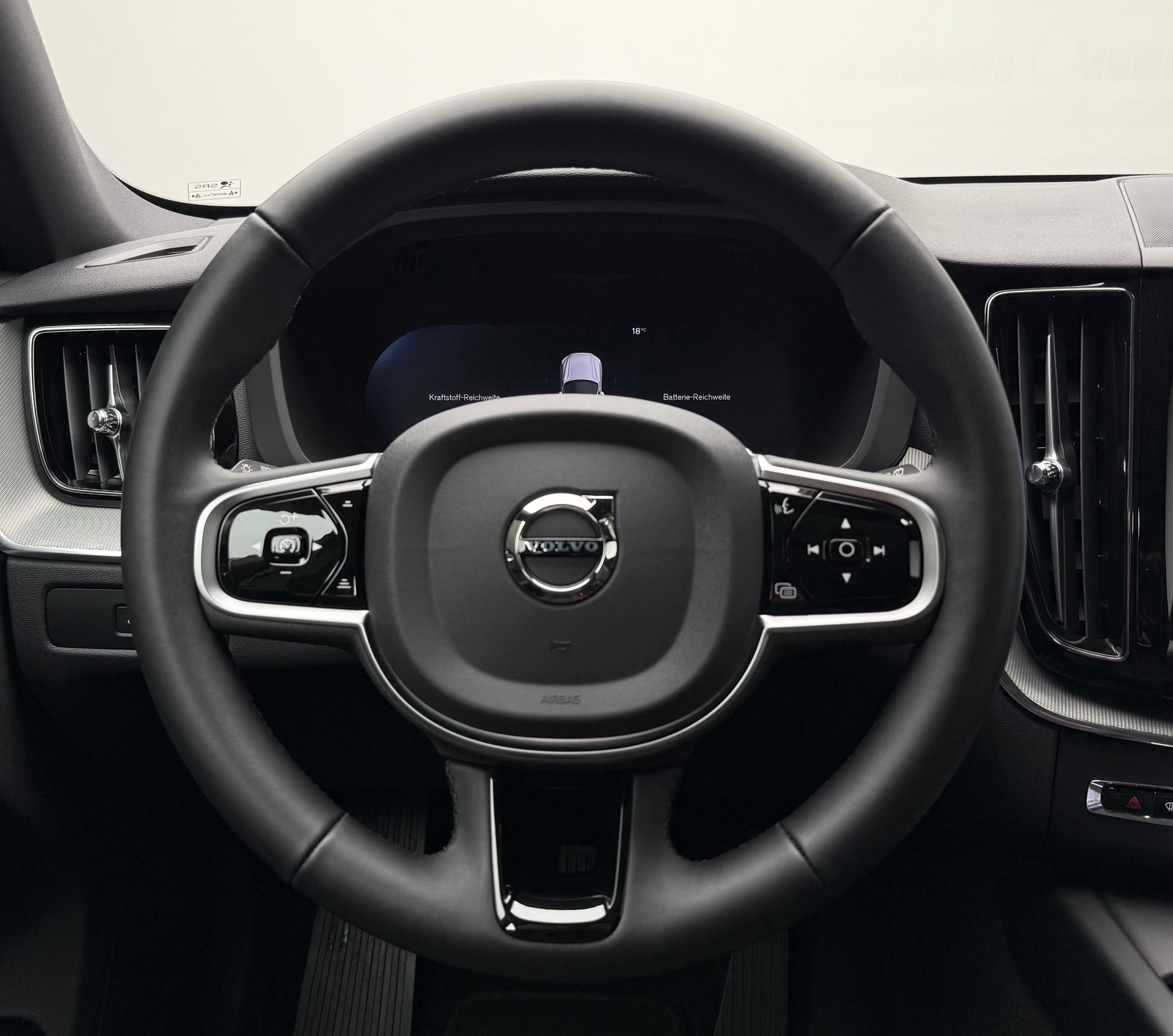 VOLVO XC60 2.0 T6 TE Plus Dark eAWD-image-7