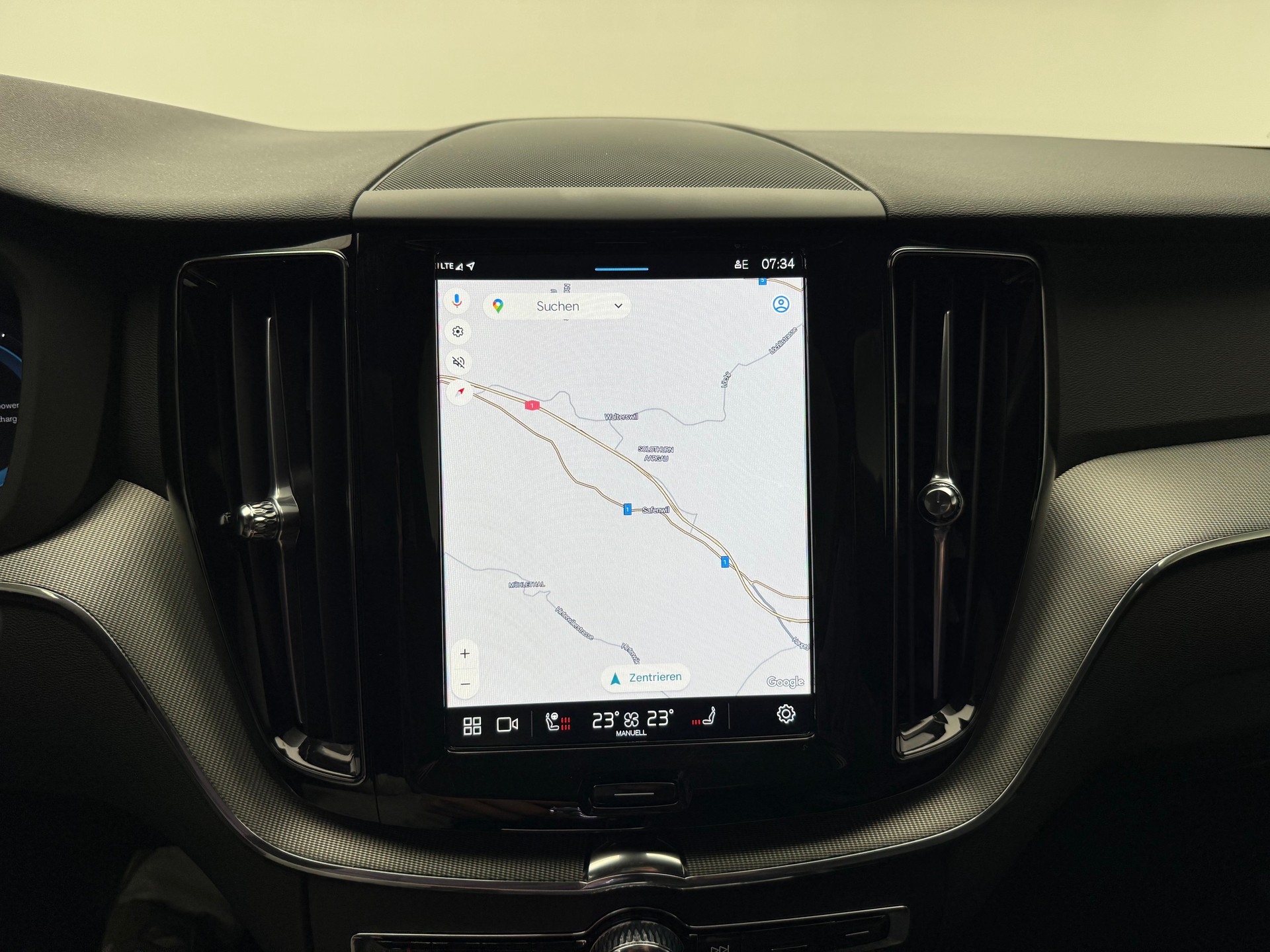VOLVO XC60 2.0 T6 TE Plus Dark eAWD-image-15