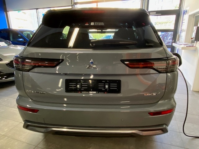 MITSUBISHI Outlander 2.4 PHEV Instyle+ 4WD Automatic-image-1
