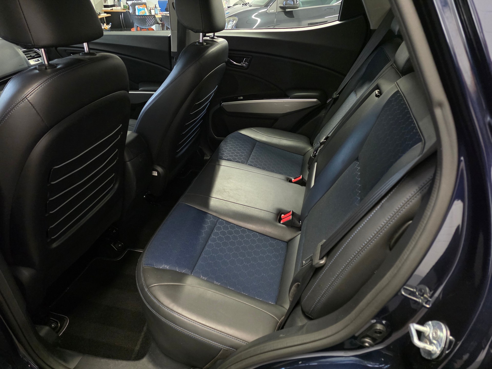 KGM-SsangYong Tivoli 1.6 eXDi ME Limited Edition 4WD-image-4