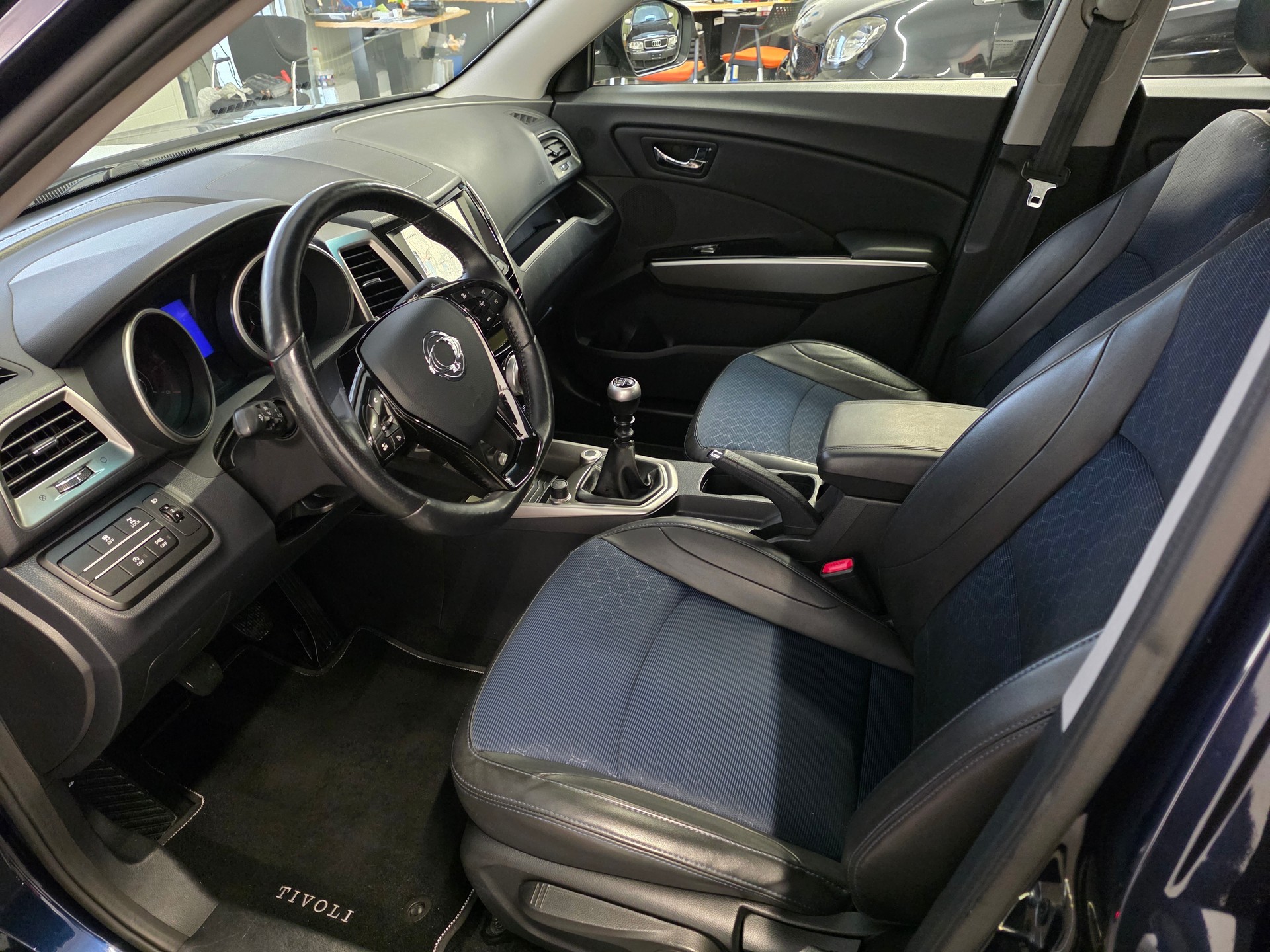 KGM-SsangYong Tivoli 1.6 eXDi ME Limited Edition 4WD-showroom-element-3