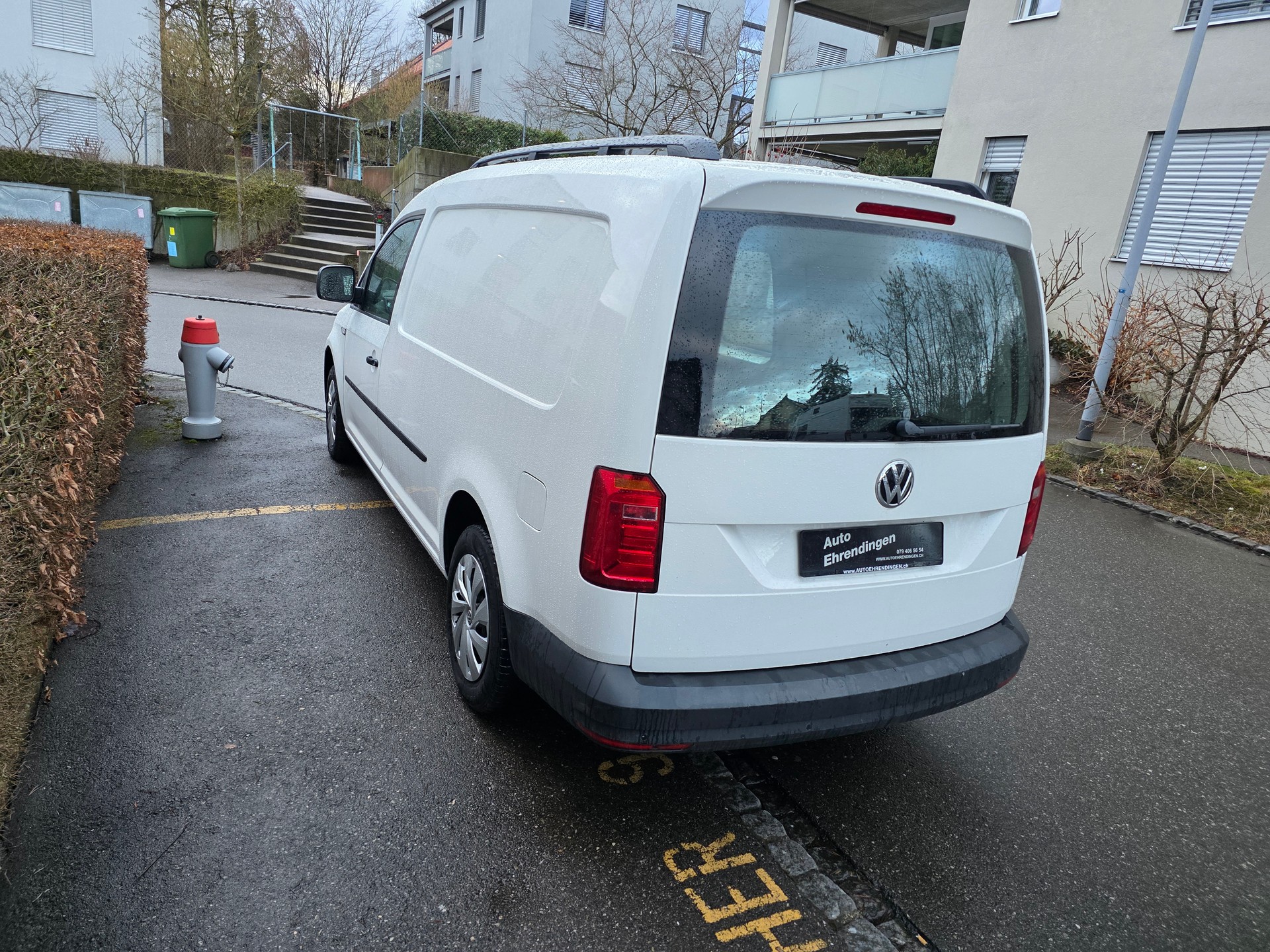 VW Caddy Maxi 2.0TDI BlueMotion Technology-image-6