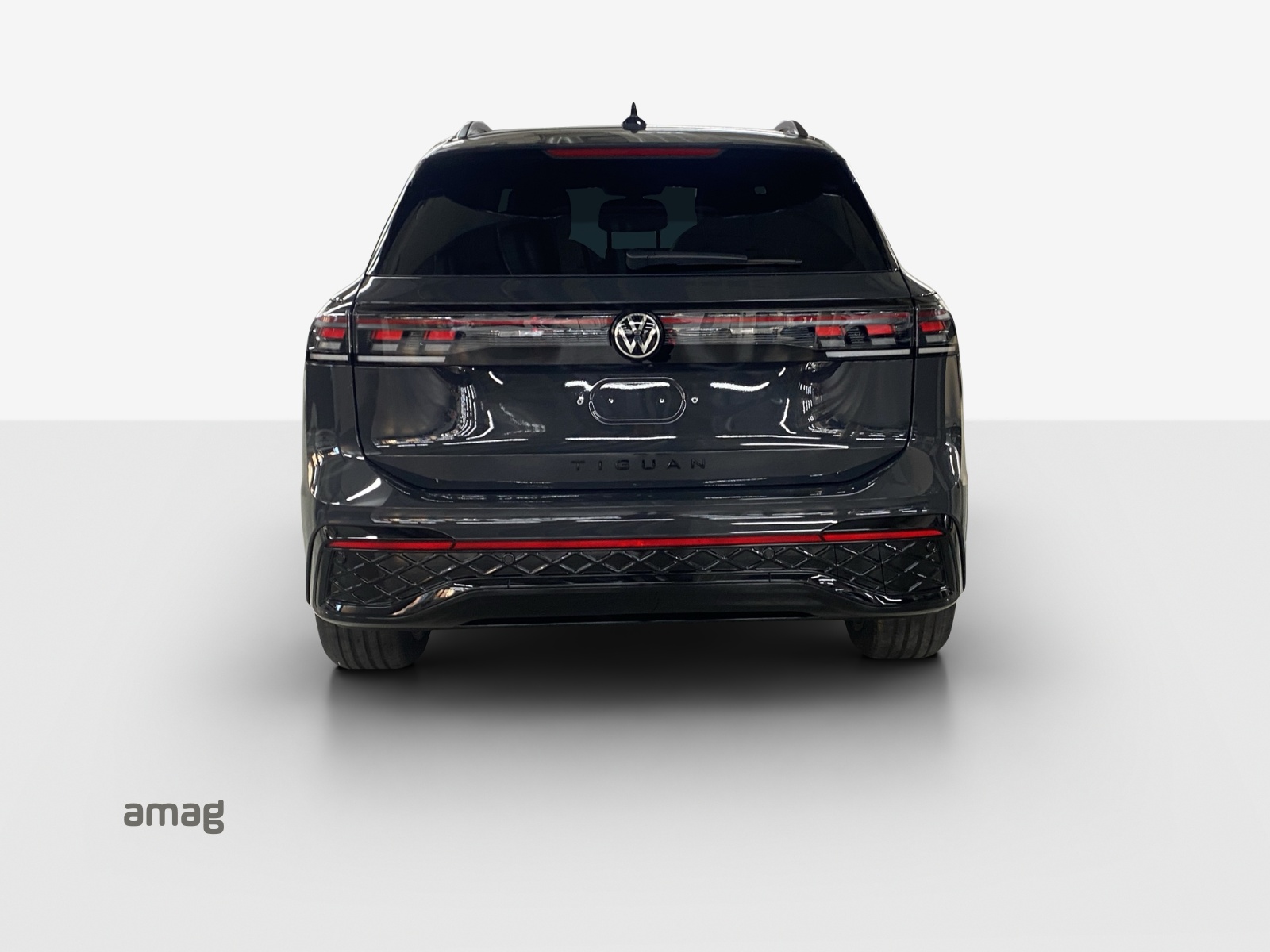 VW Tiguan 2.0 TSI DSG R-Line 4Motion-showroom-element-3