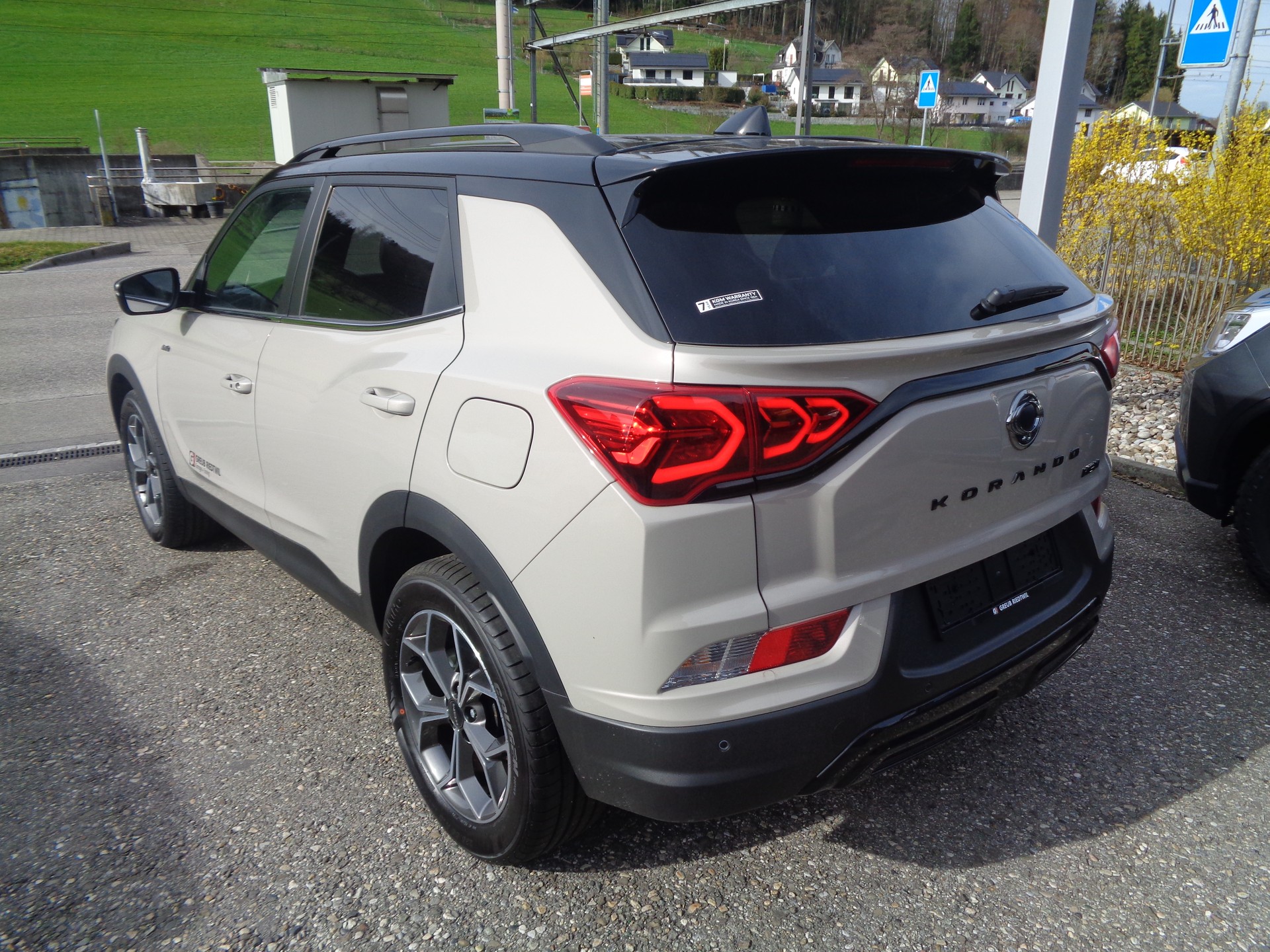 KGM-SsangYong Korando 1.5 T GDI Steel 4WD Automat-showroom-element-3