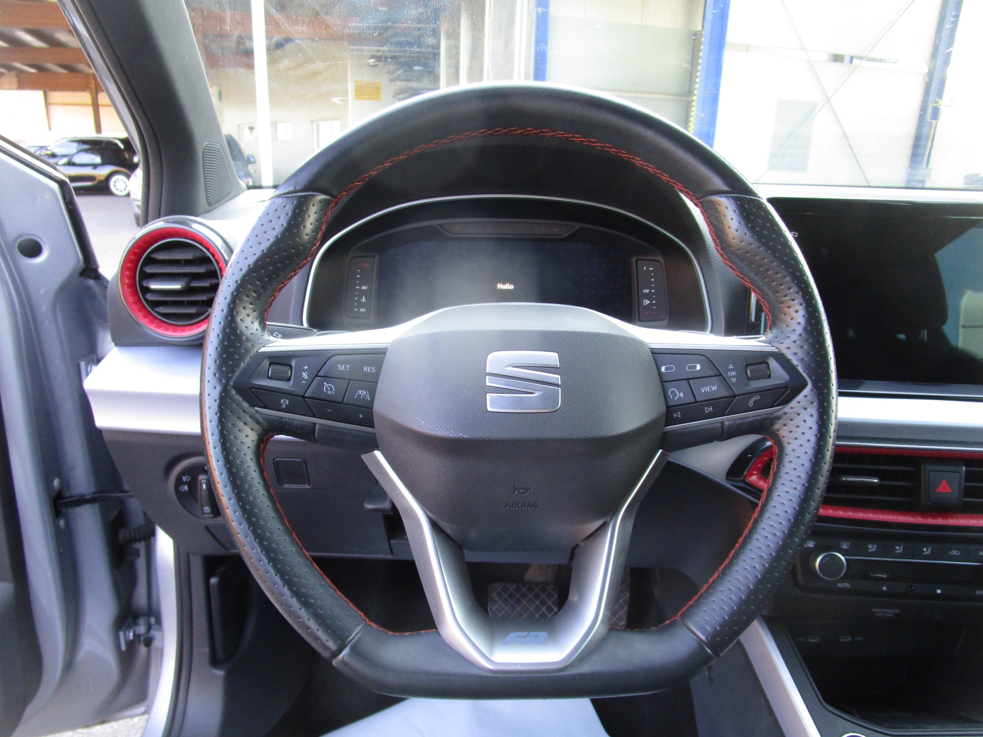 SEAT Arona 1.5 Eco TSI FR Limited Edition DSG-image-10