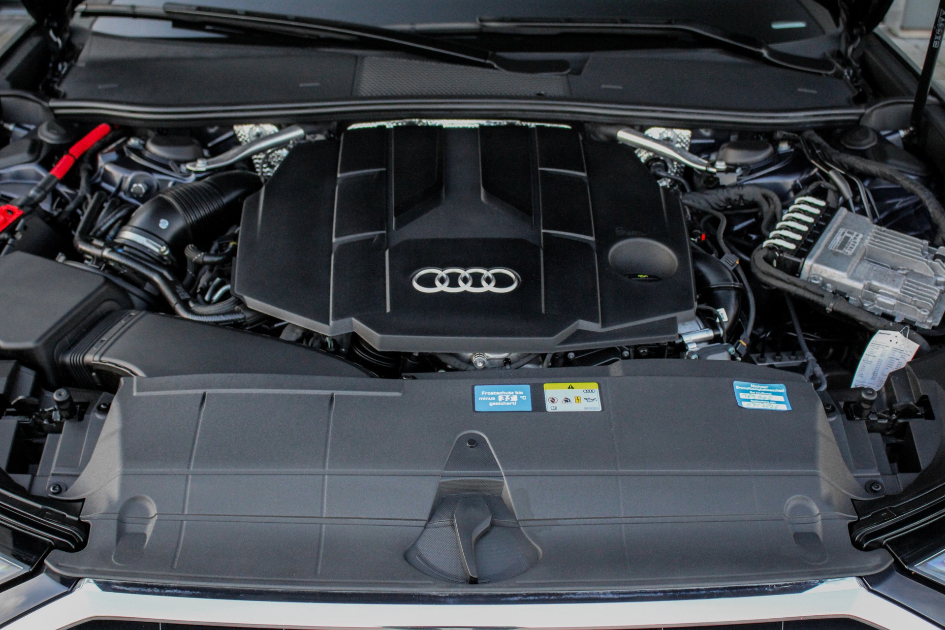 AUDI A6 Avant 45 TDI Sport quattro tiptronic-image-24